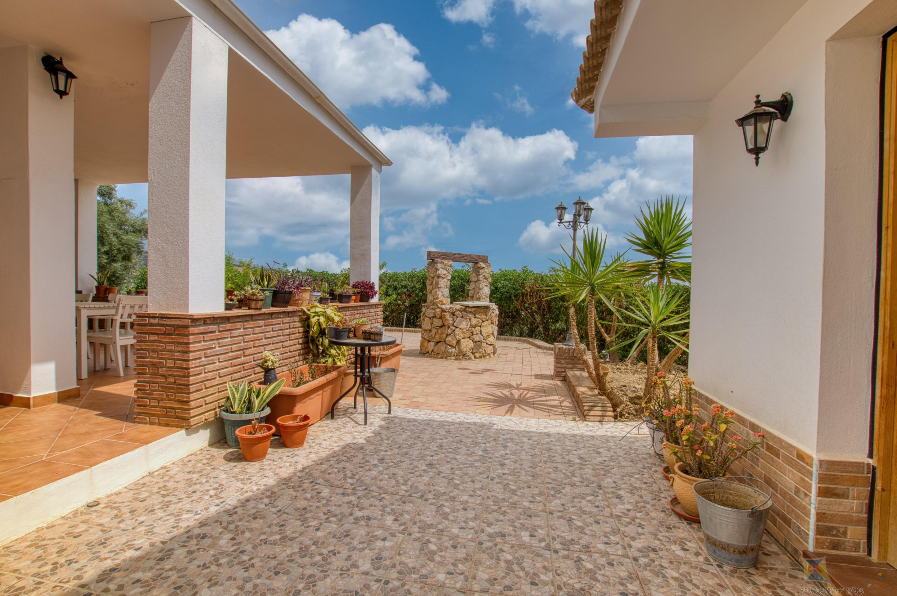 Venta de villa en Periana