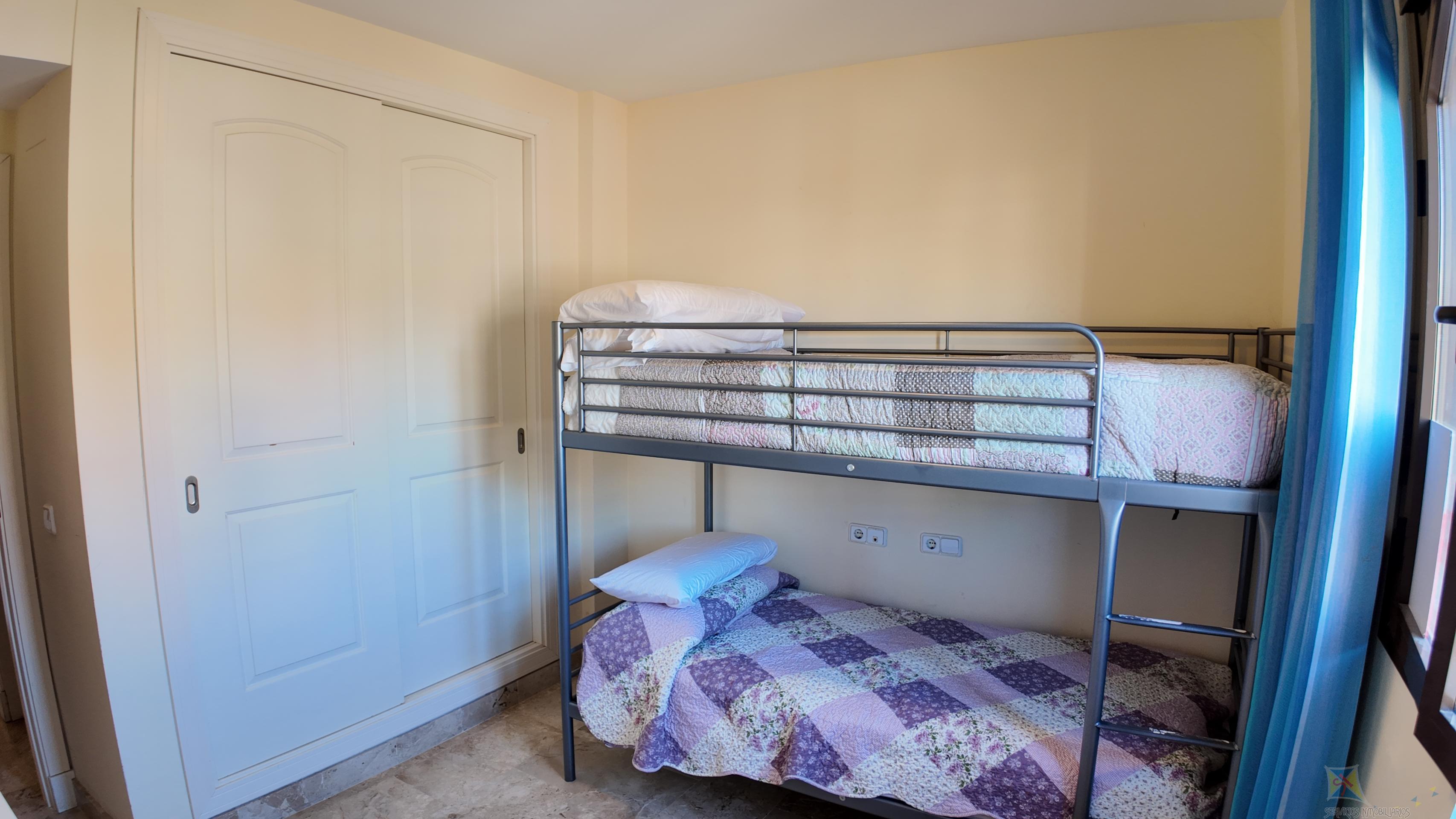 Venta de piso en Estepona