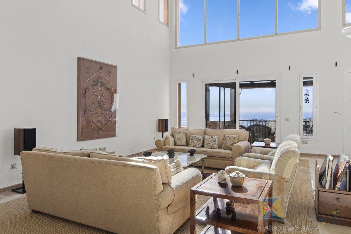 Venta de villa en Ojén