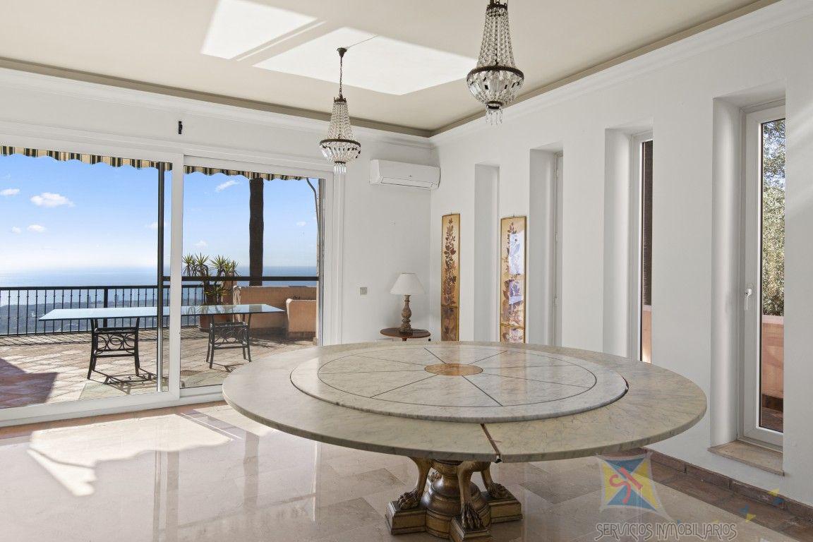 Venta de villa en Ojén