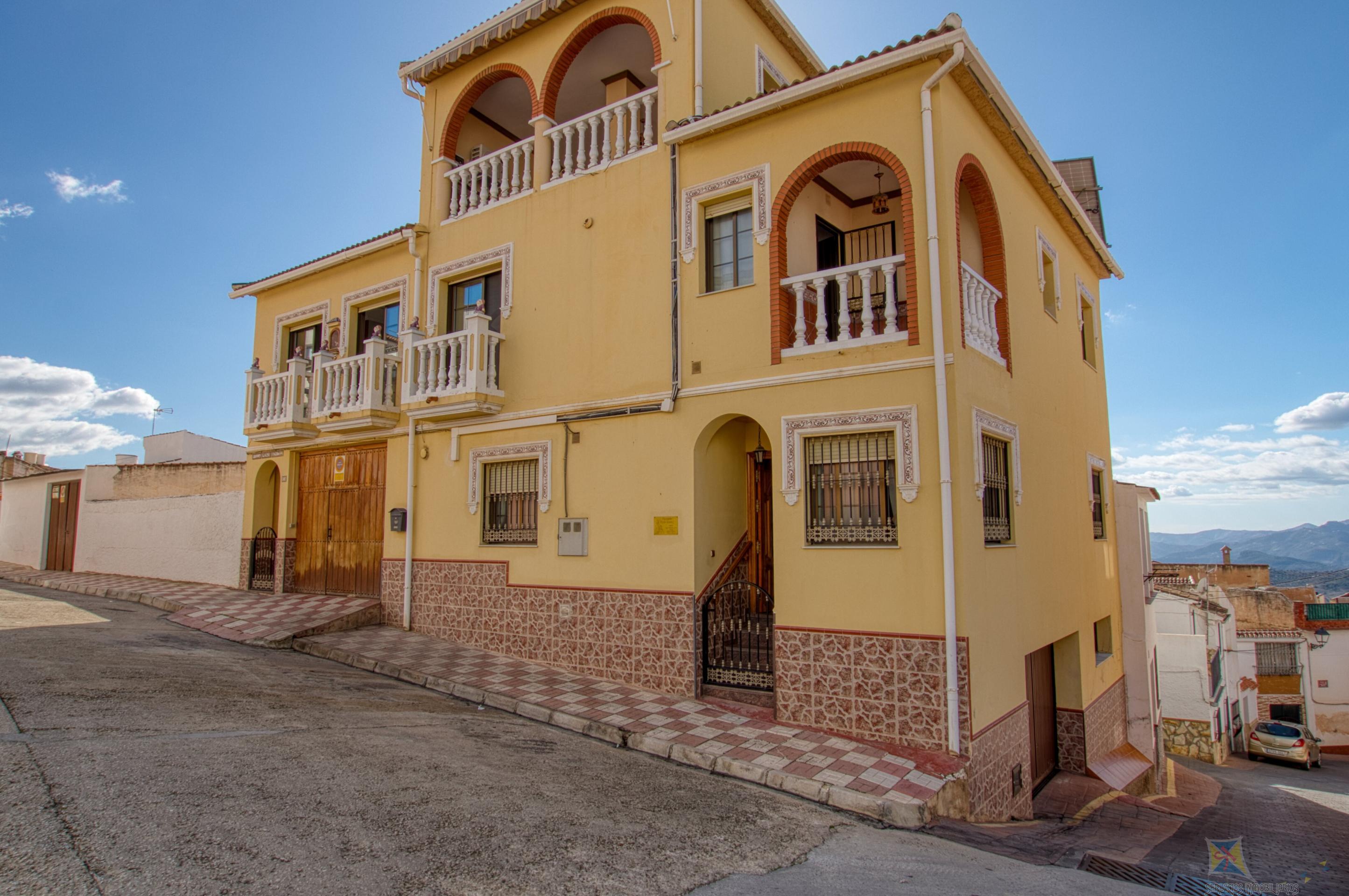 Venta de villa en Periana