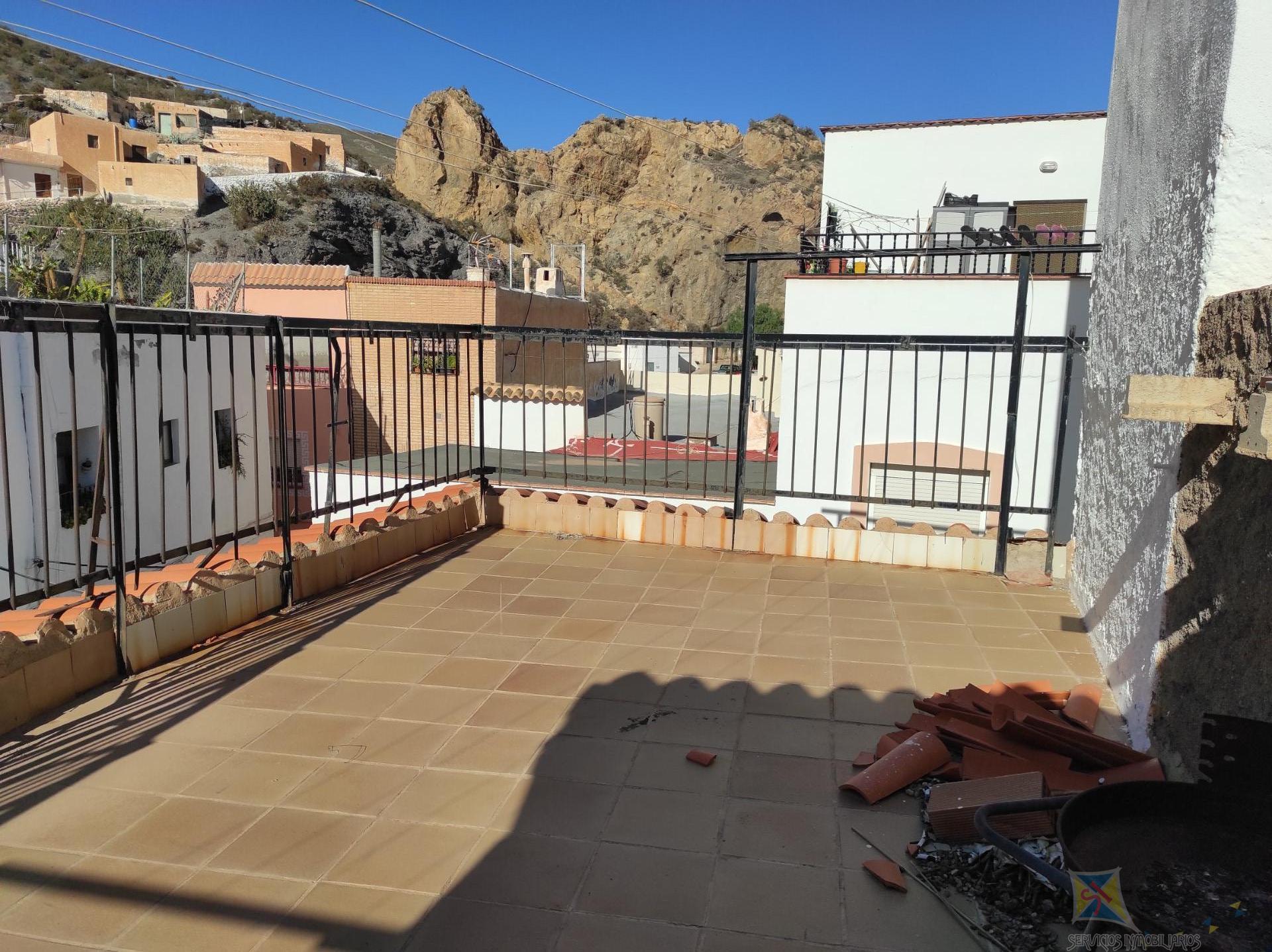 Venta de casa en Alboloduy