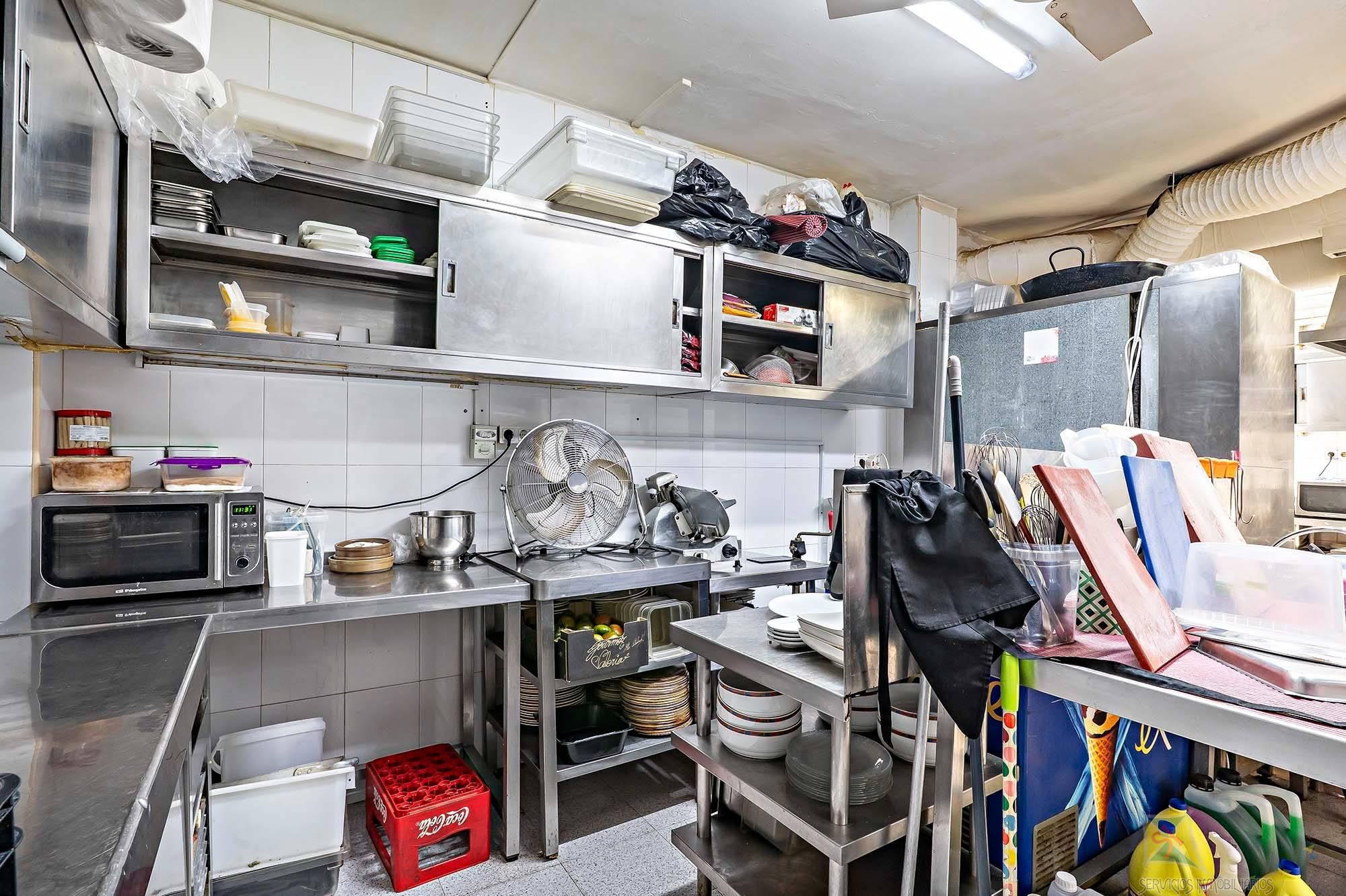 Venta de local en Roquetas de Mar