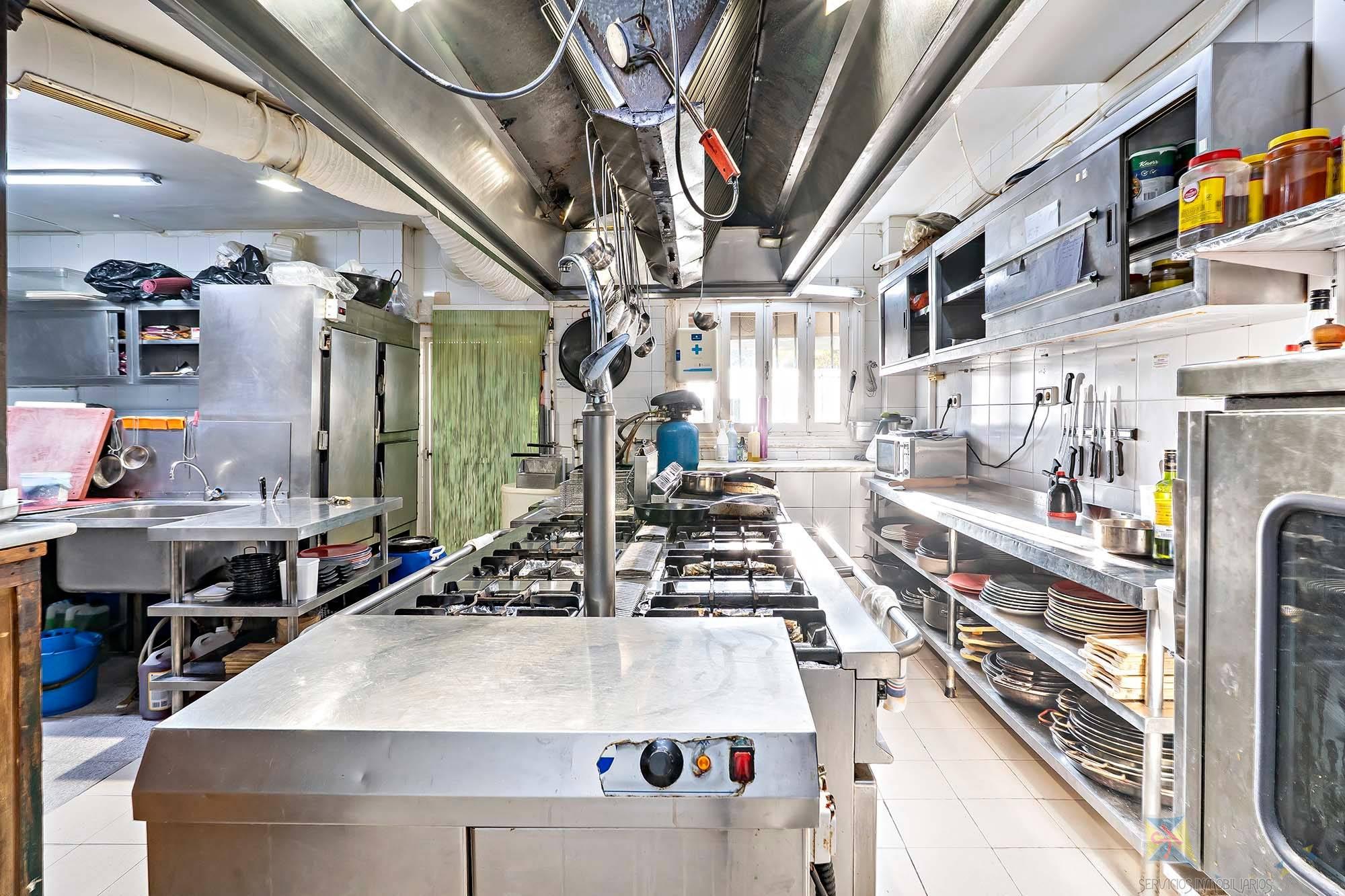 Venta de local en Roquetas de Mar