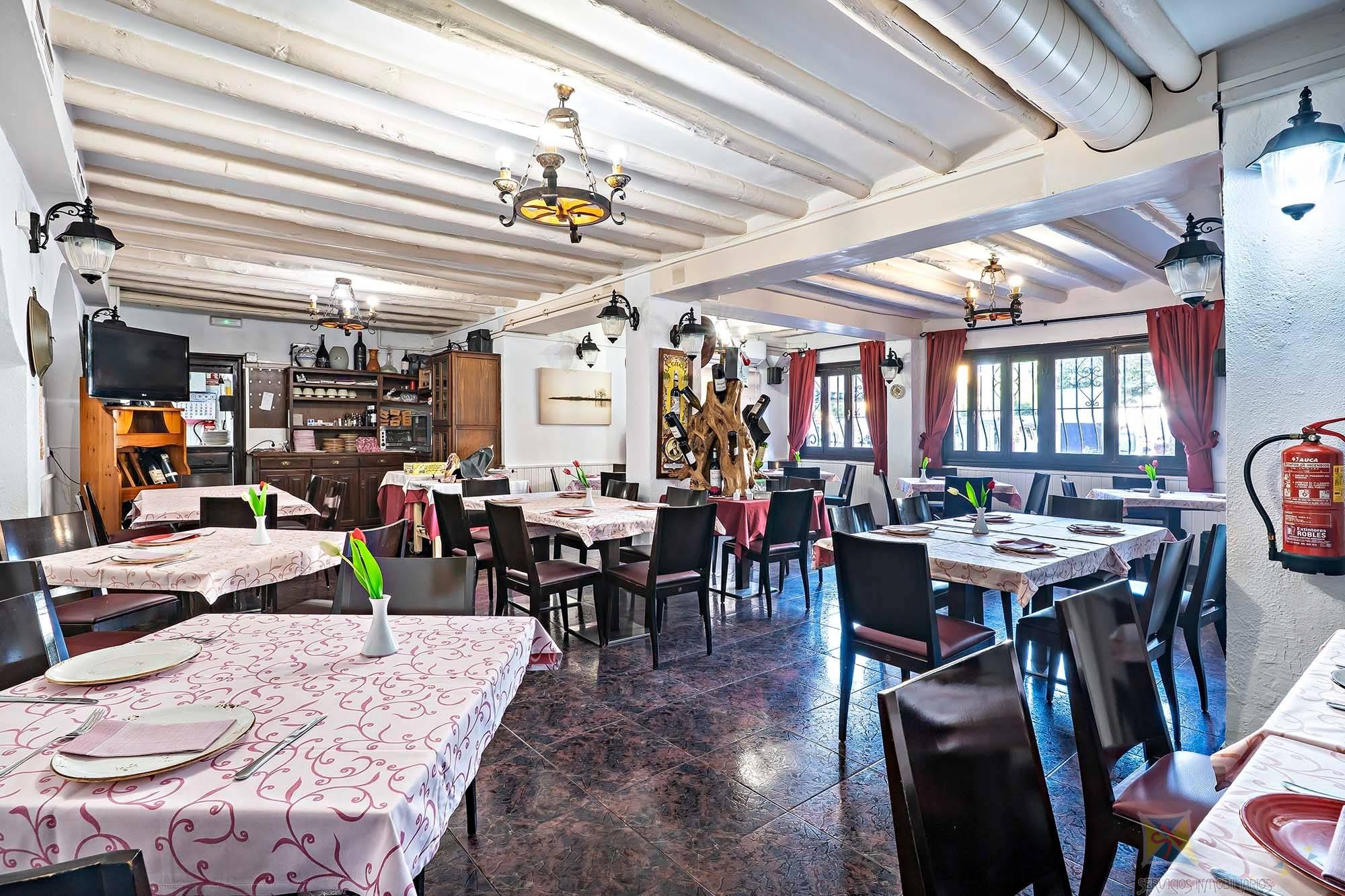 Venta de local en Roquetas de Mar