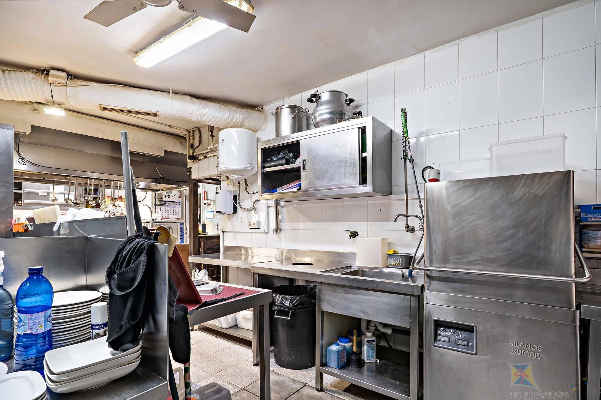 Venta de local en Roquetas de Mar