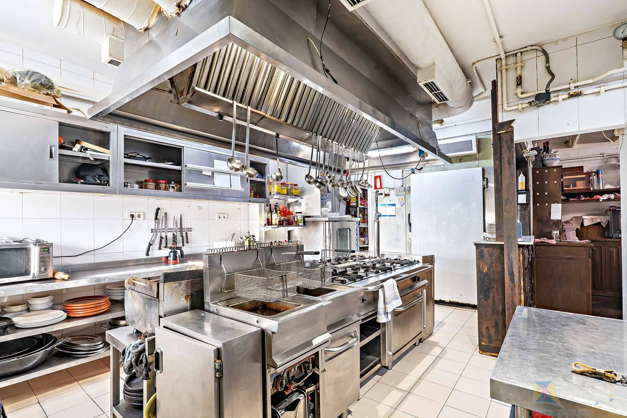 Venta de local en Roquetas de Mar