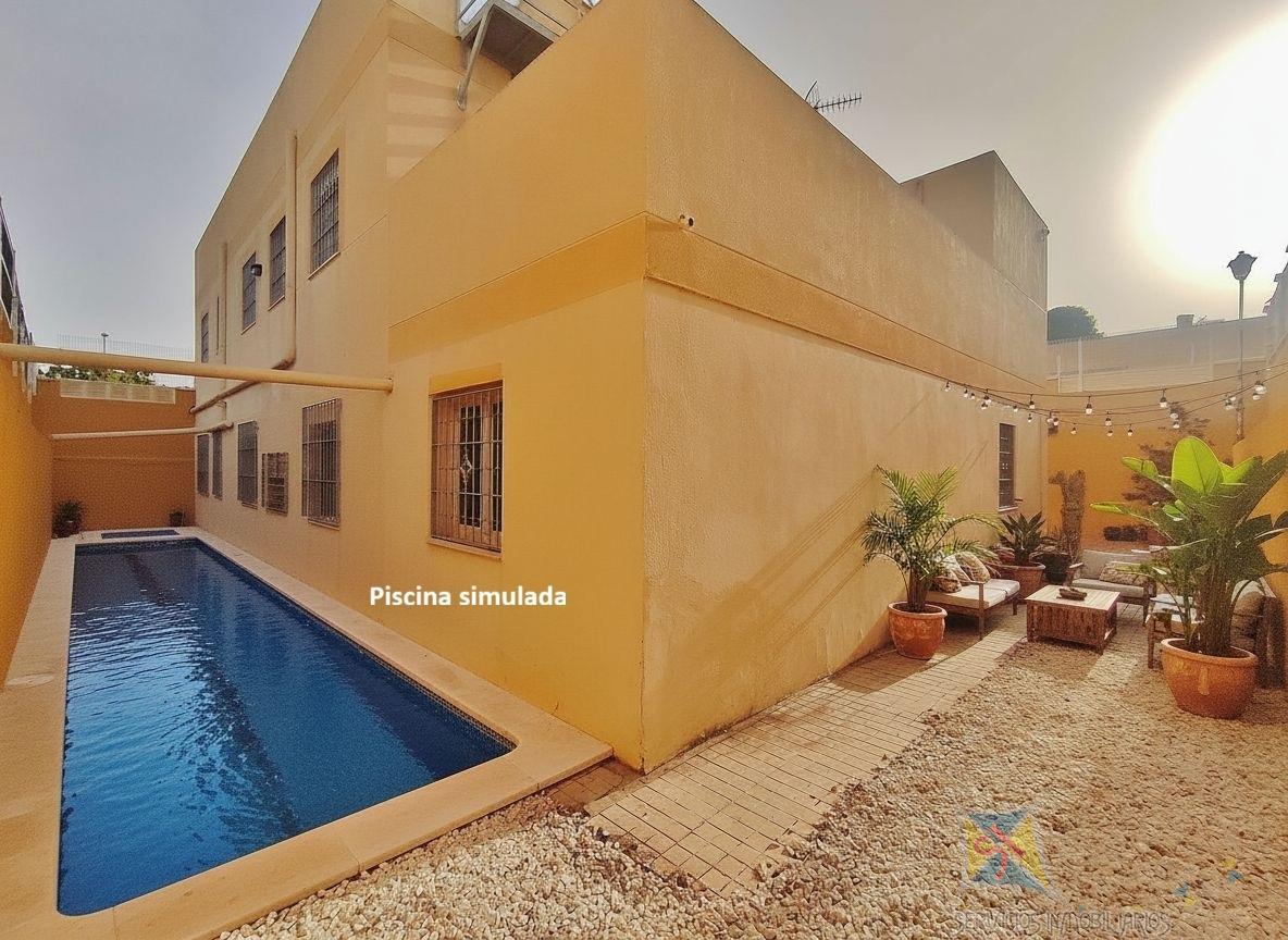 Venta de chalet en Almería