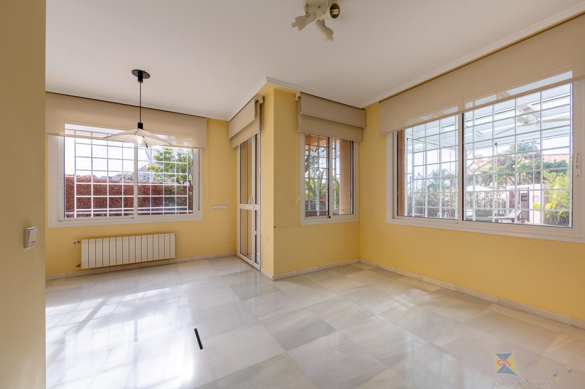 Venta de chalet en Vícar