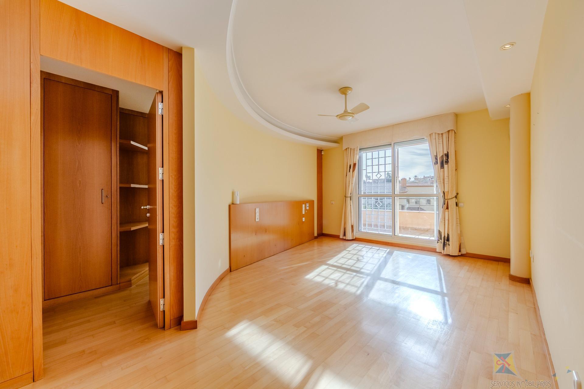 Venta de chalet en Vícar