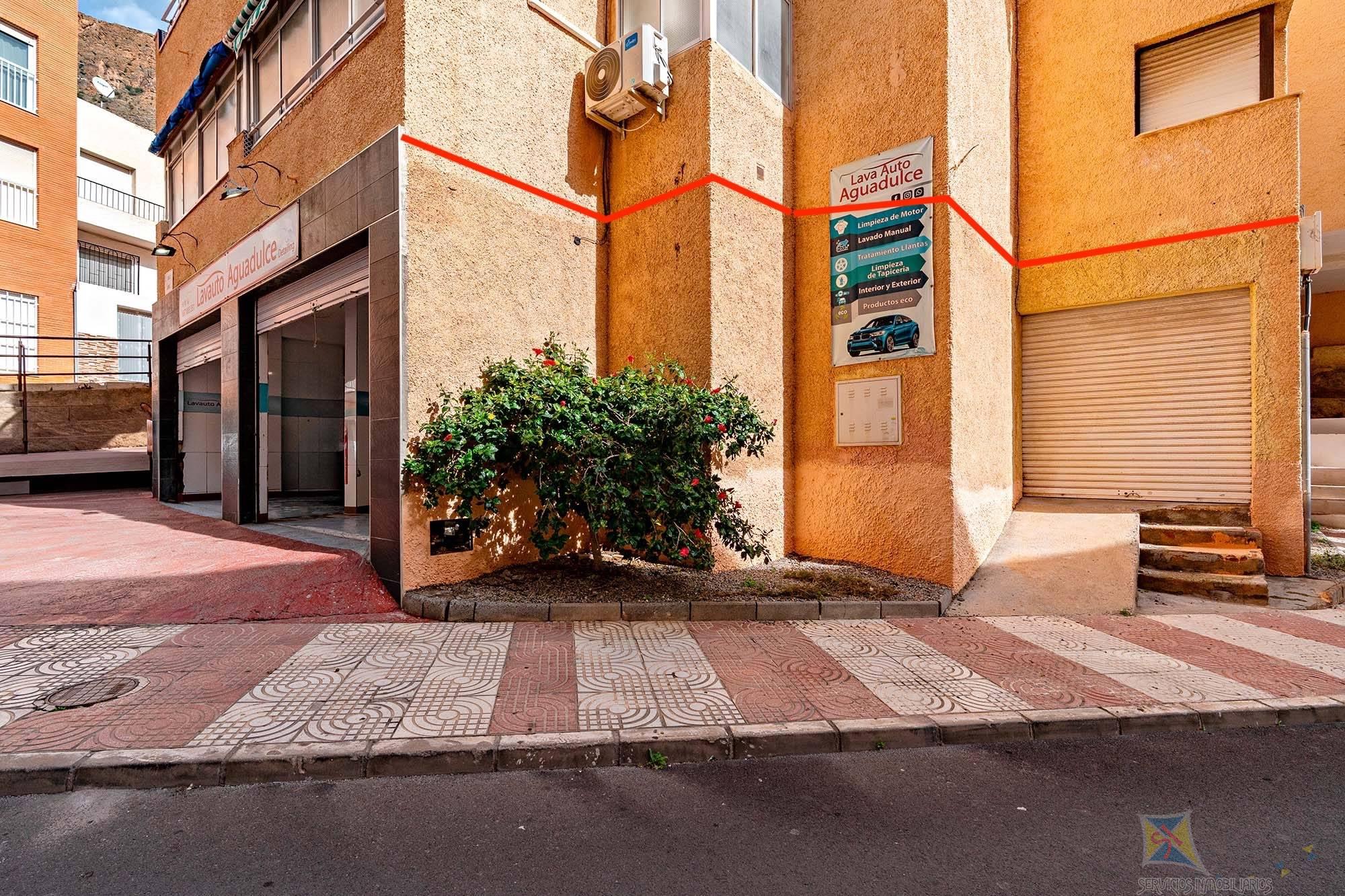 Venta de local en Aguadulce