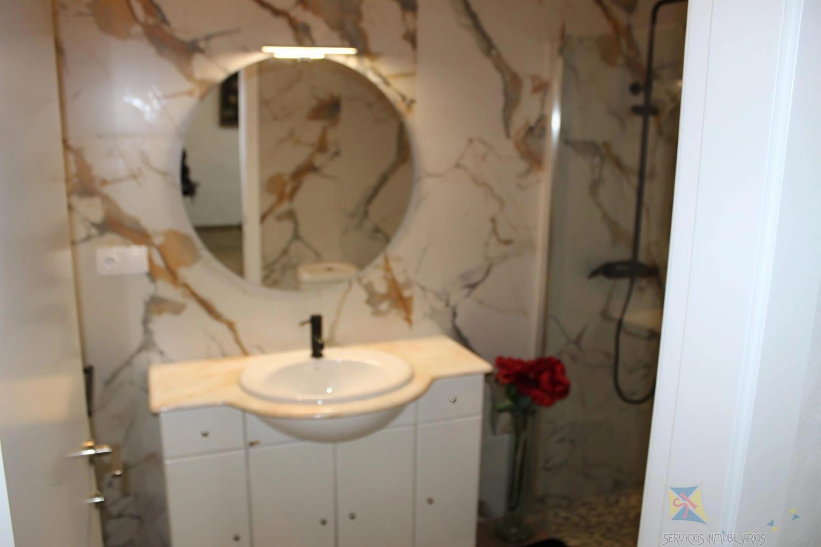 Venta de casa en Fuentes de Andalucia