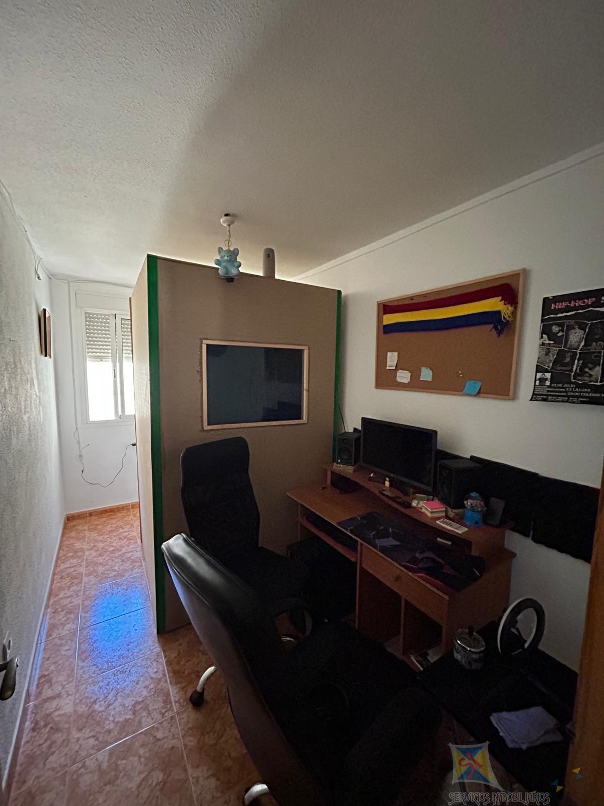 Venta de piso en Vícar