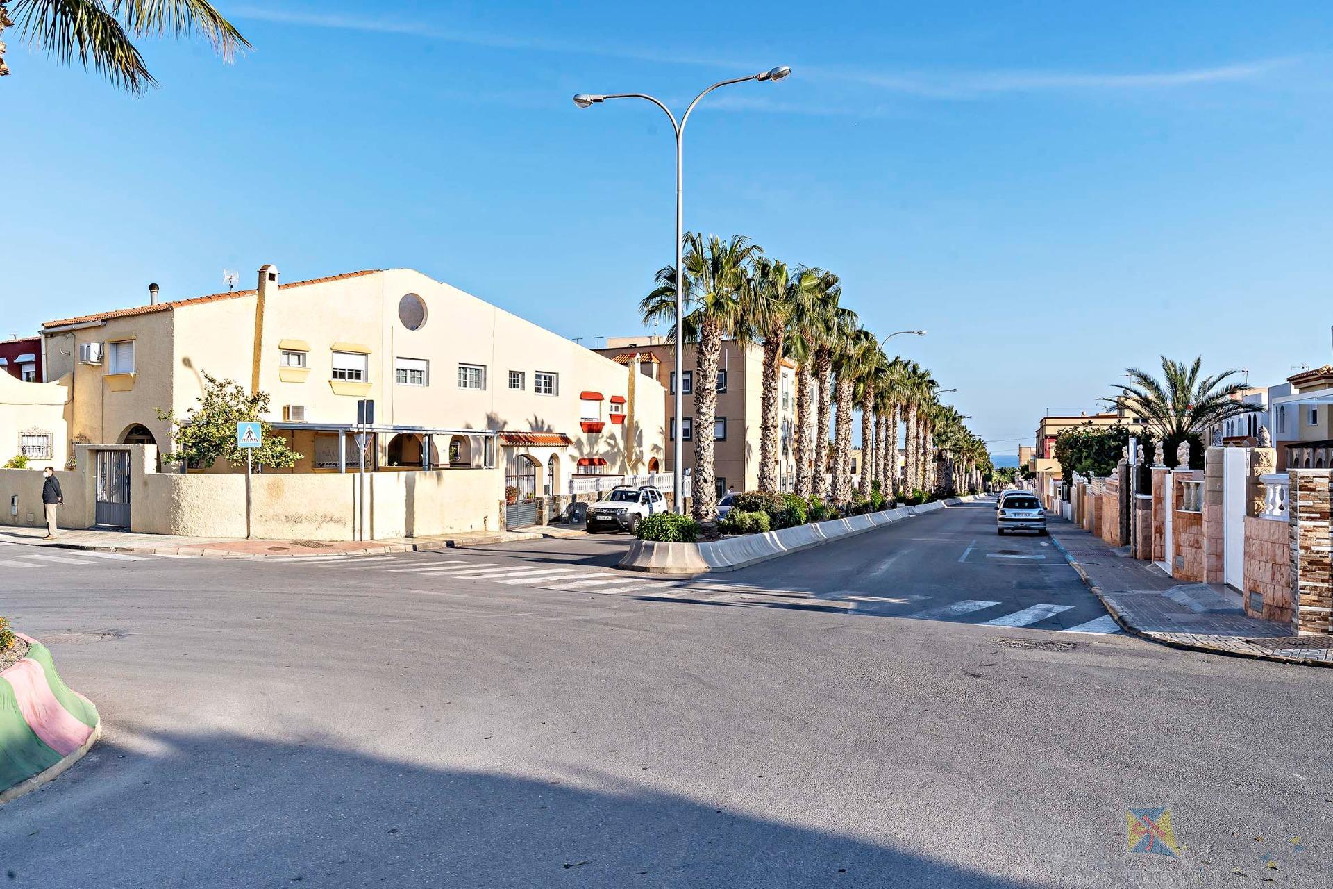 Venta de piso en Vícar