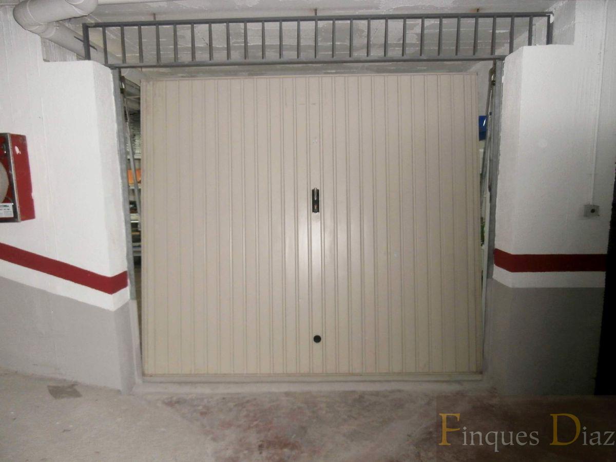 For sale of garage in Blanes