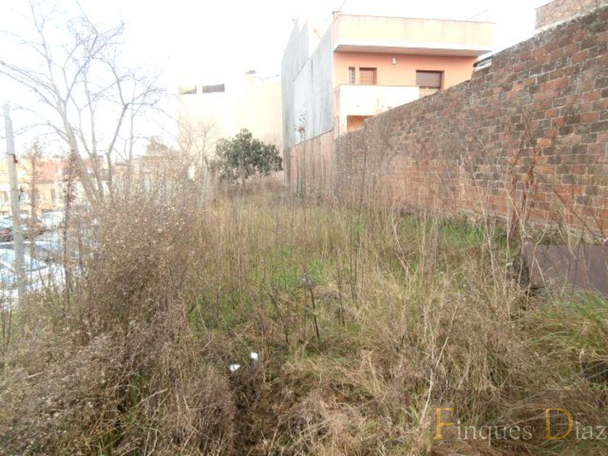 For sale of land in Tordera