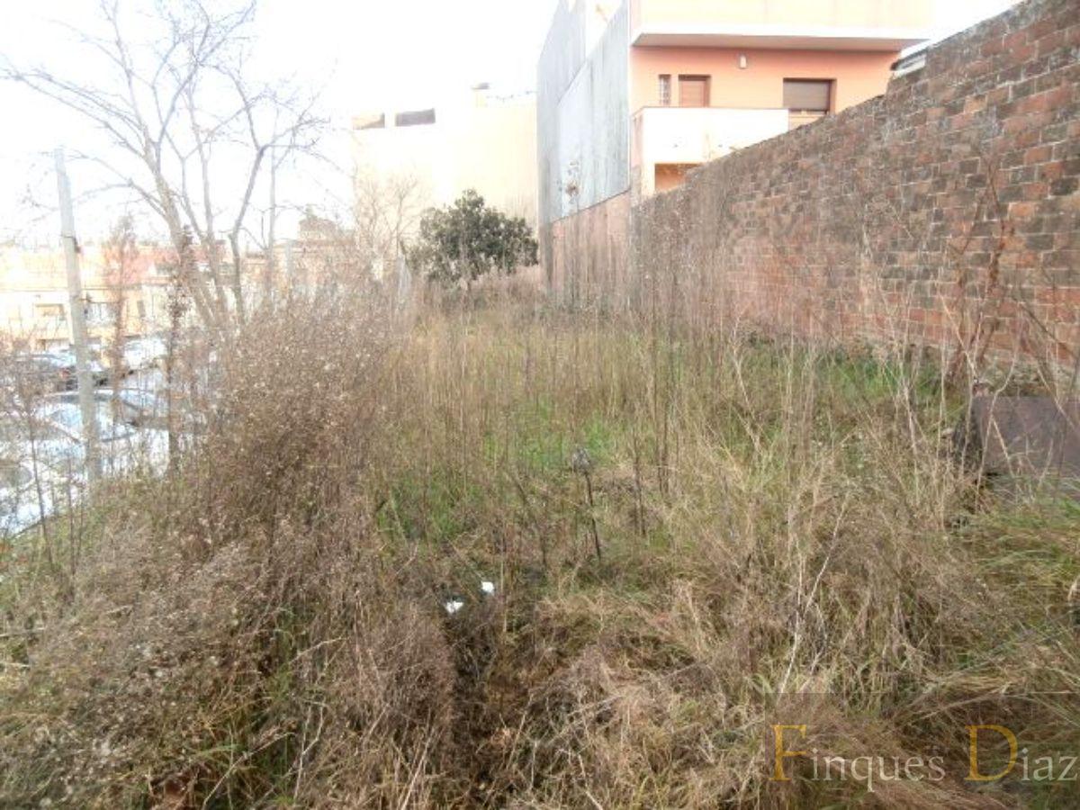 For sale of land in Tordera