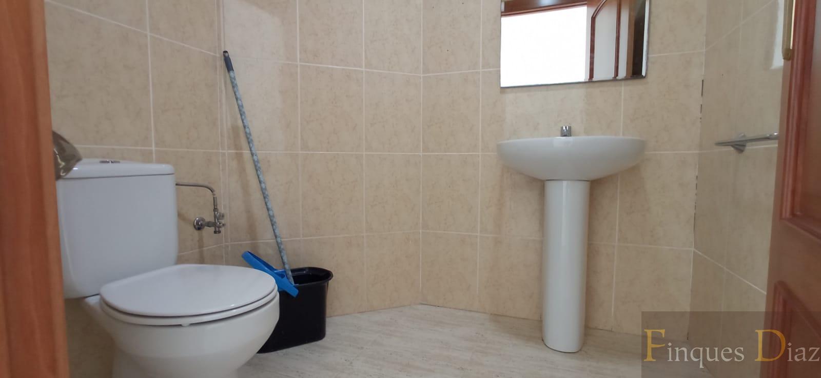For rent of commercial in Palafolls