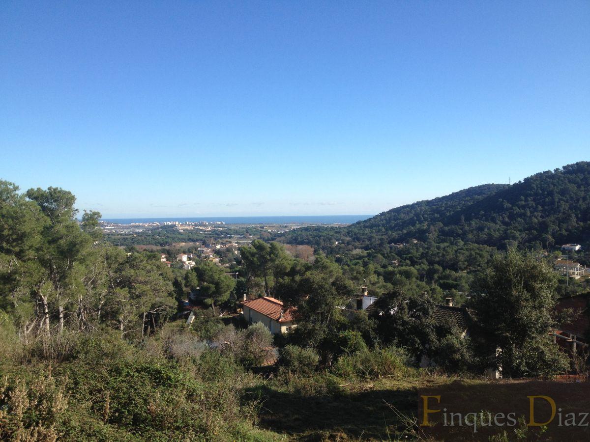 For sale of land in Palafolls