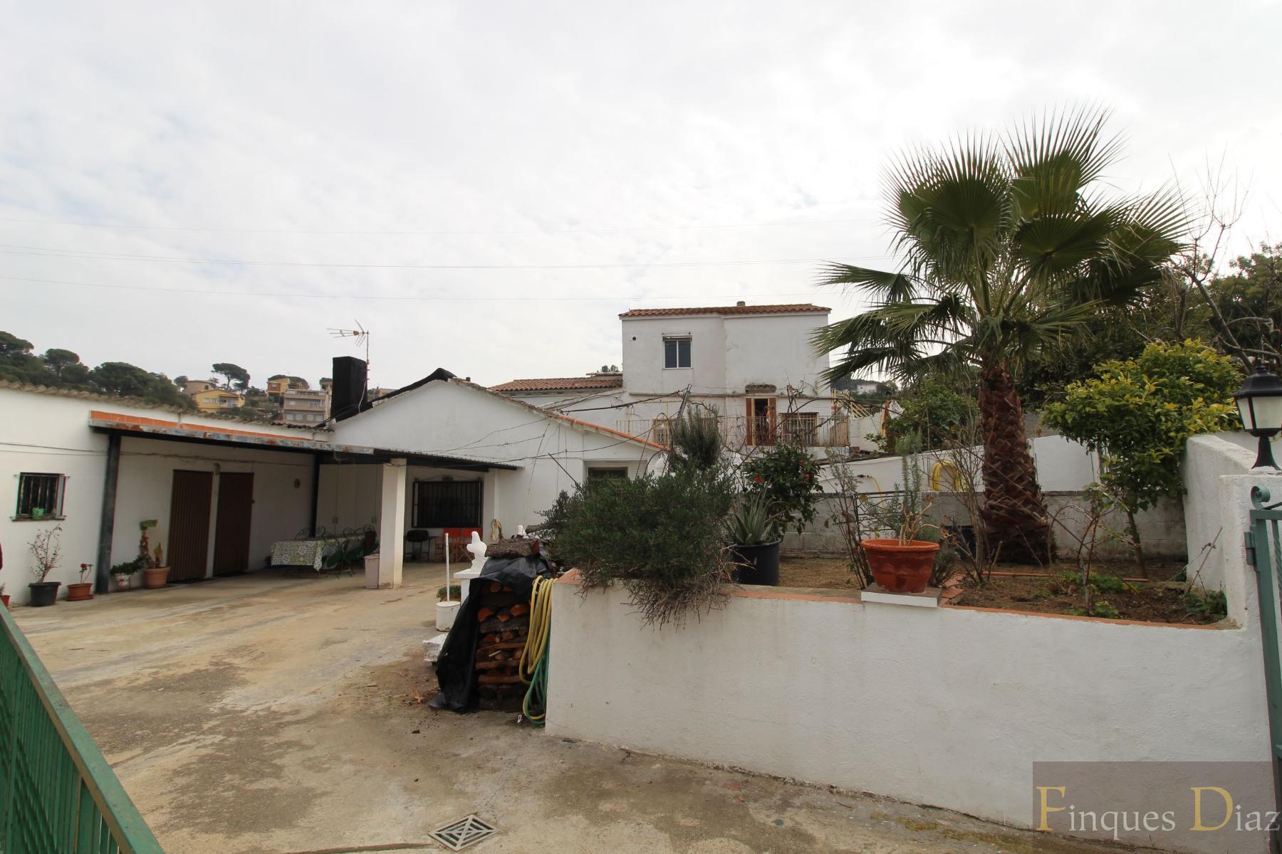Venta de finca rústica en Palafolls
