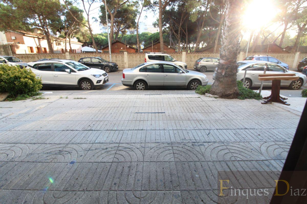 For sale of commercial in Blanes