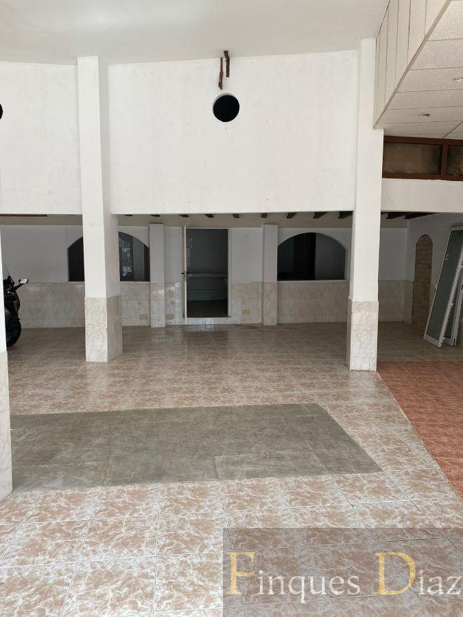 For sale of commercial in Palafolls