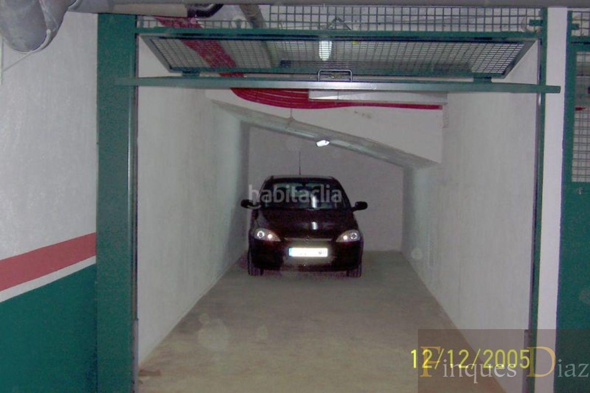 For sale of garage in Blanes