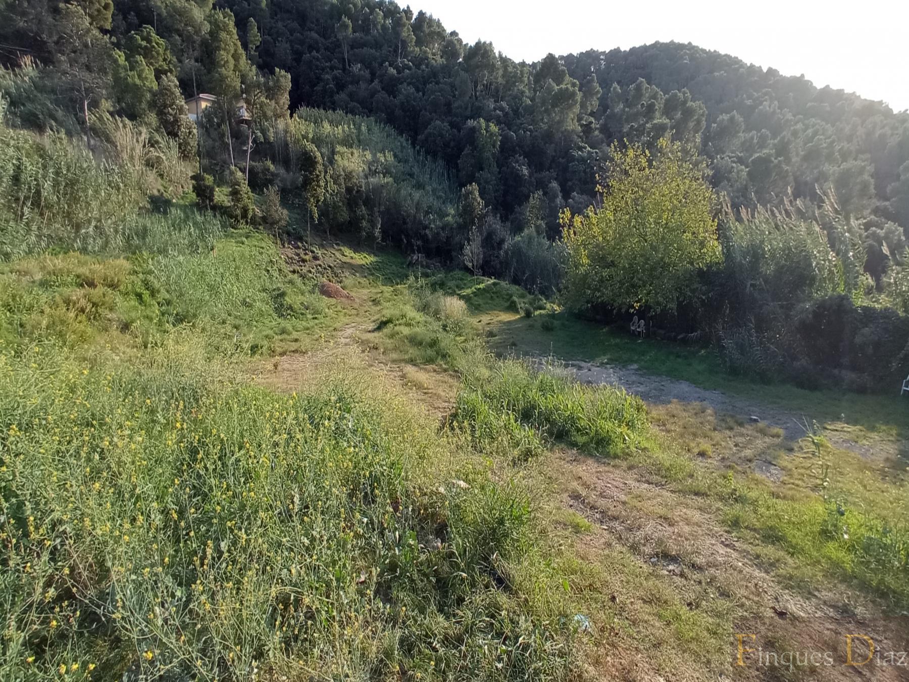 For sale of land in Santa Susanna