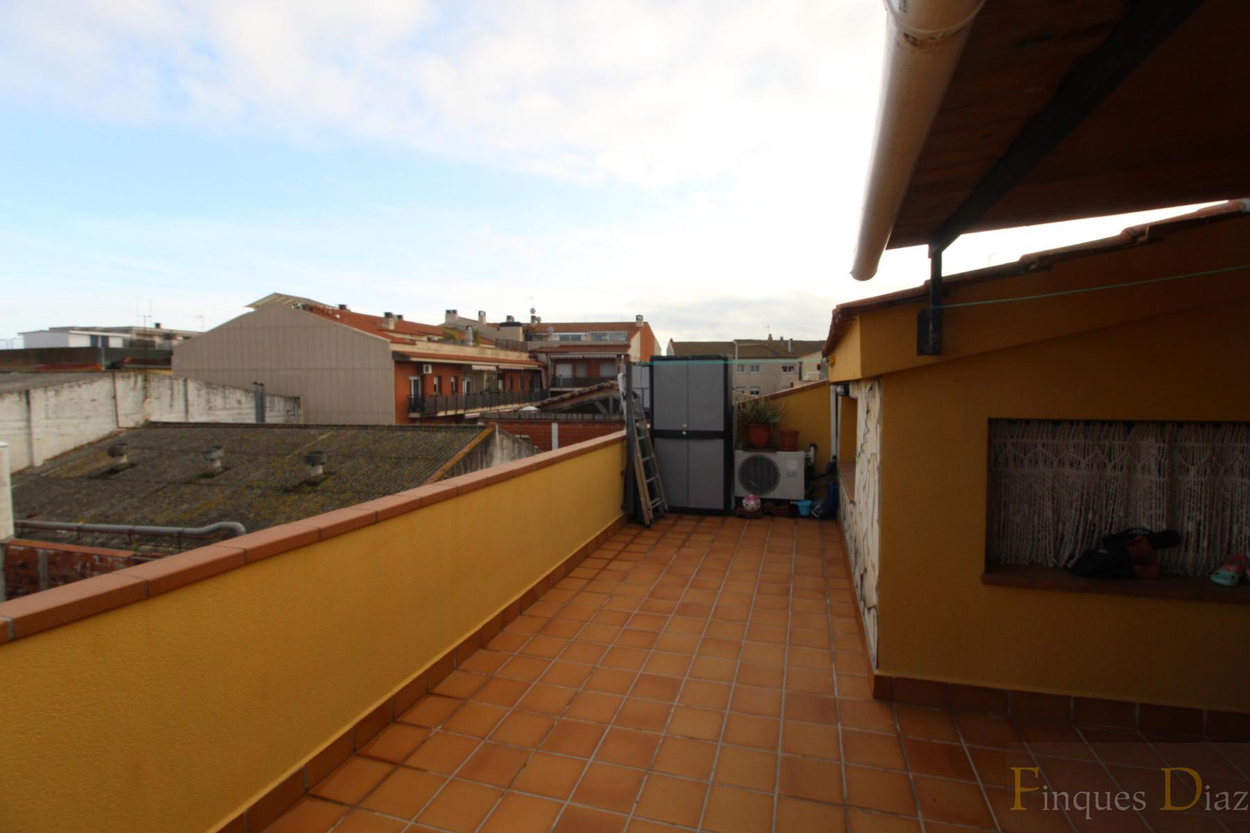 For sale of duplex in Palafolls