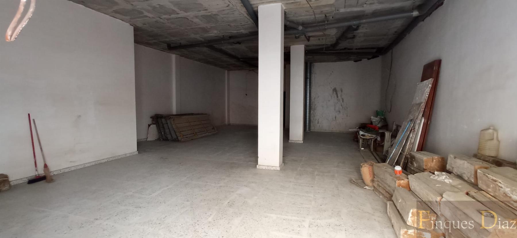 Venta de local comercial en Blanes