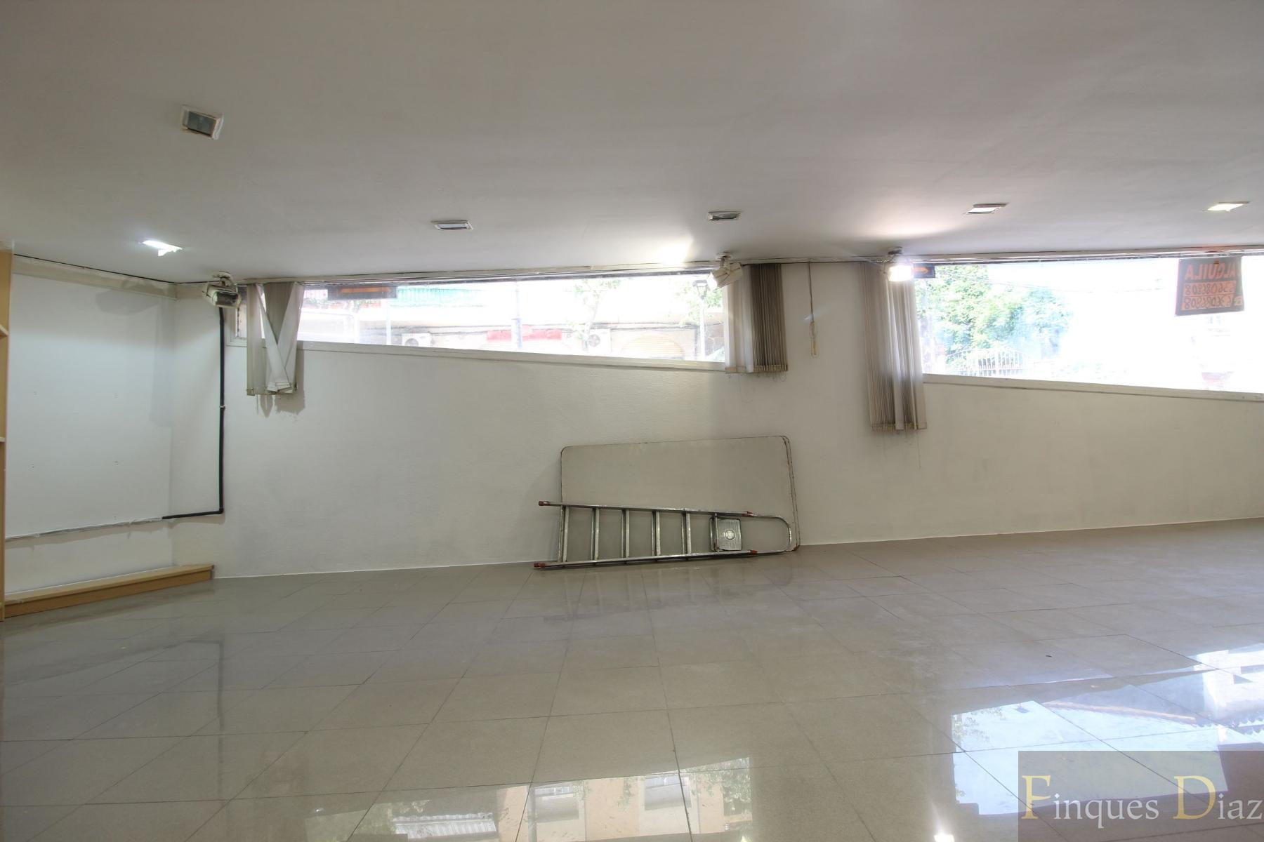 For sale of commercial in Tordera