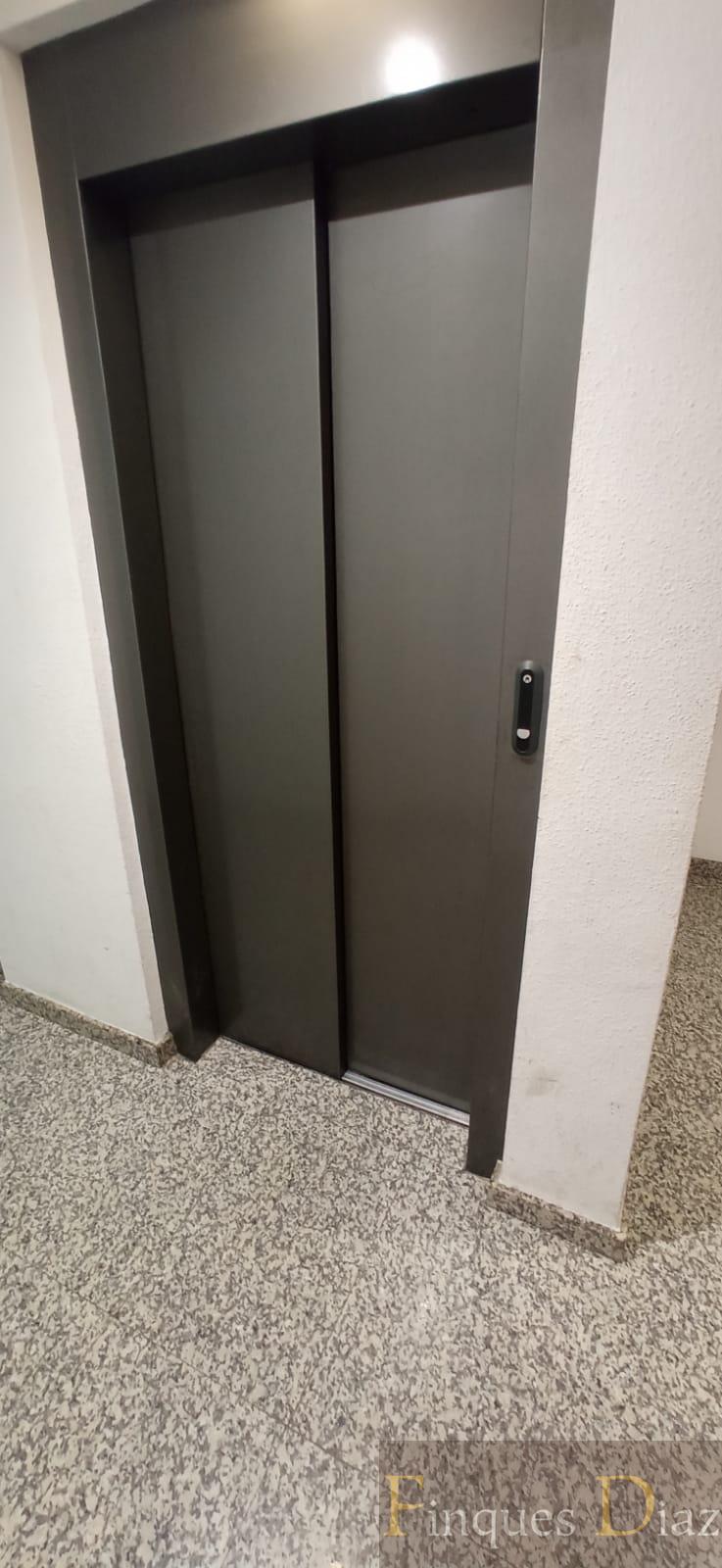 For sale of flat in Palafolls