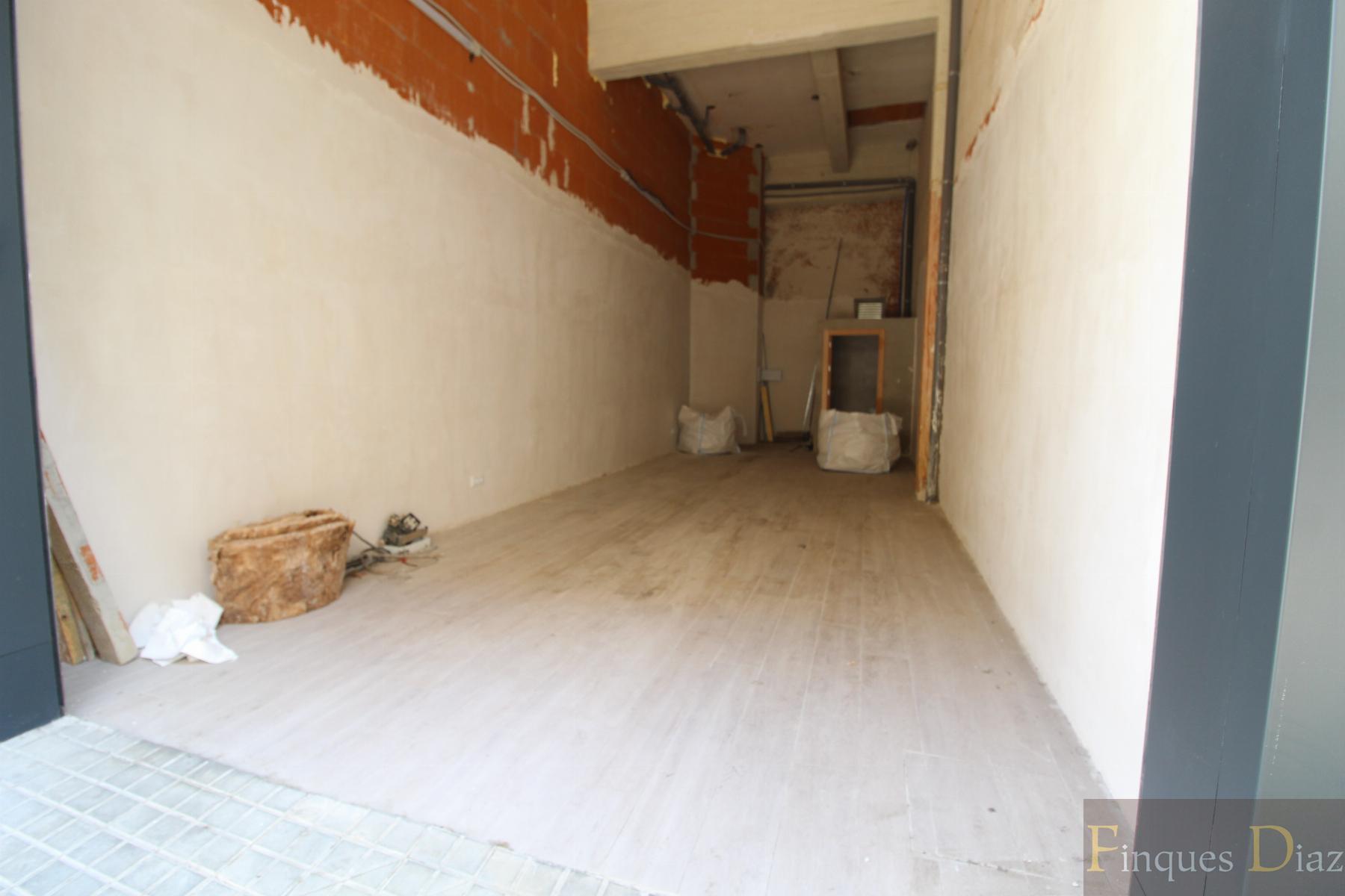 Venta de local comercial en Blanes