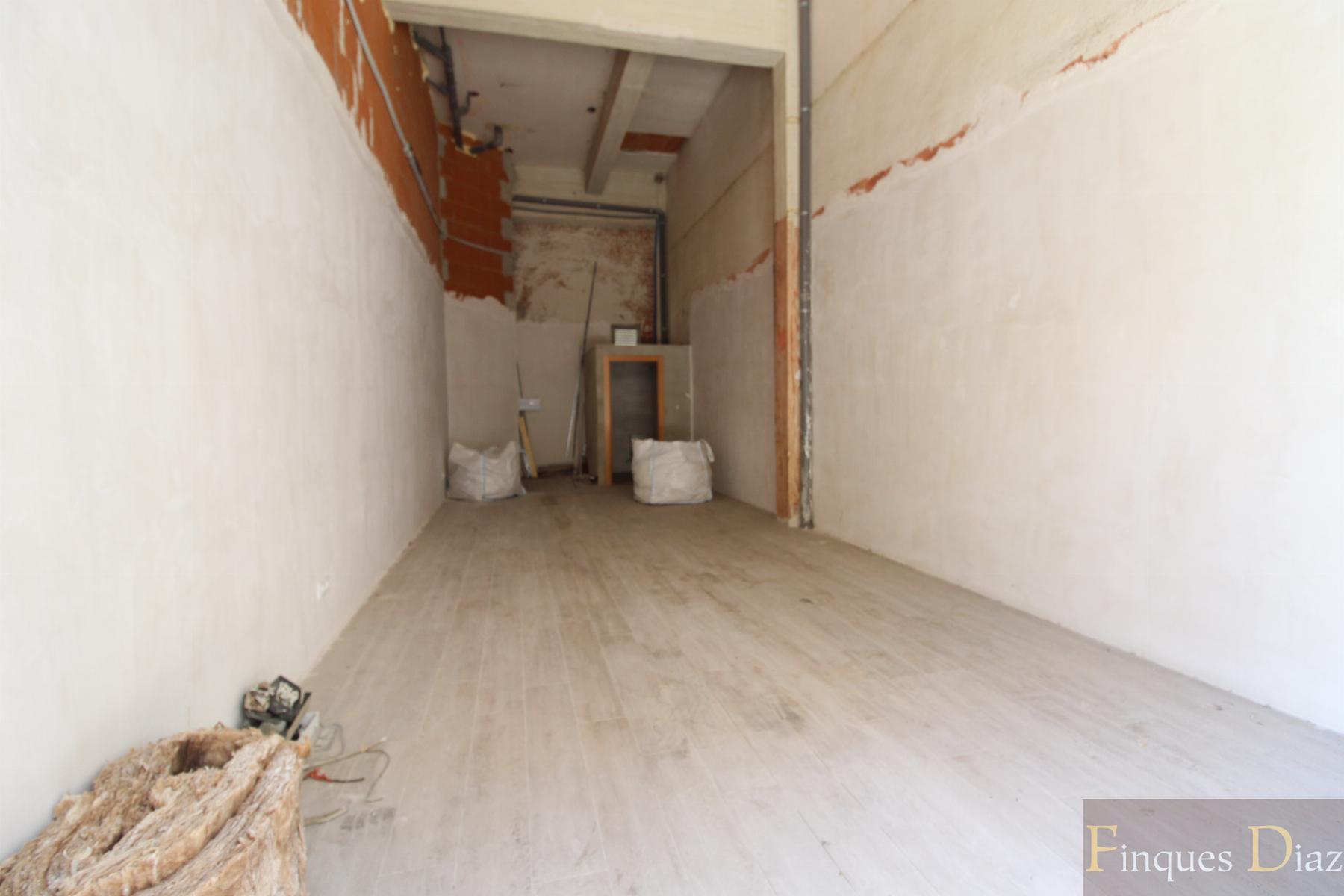 Venta de local comercial en Blanes