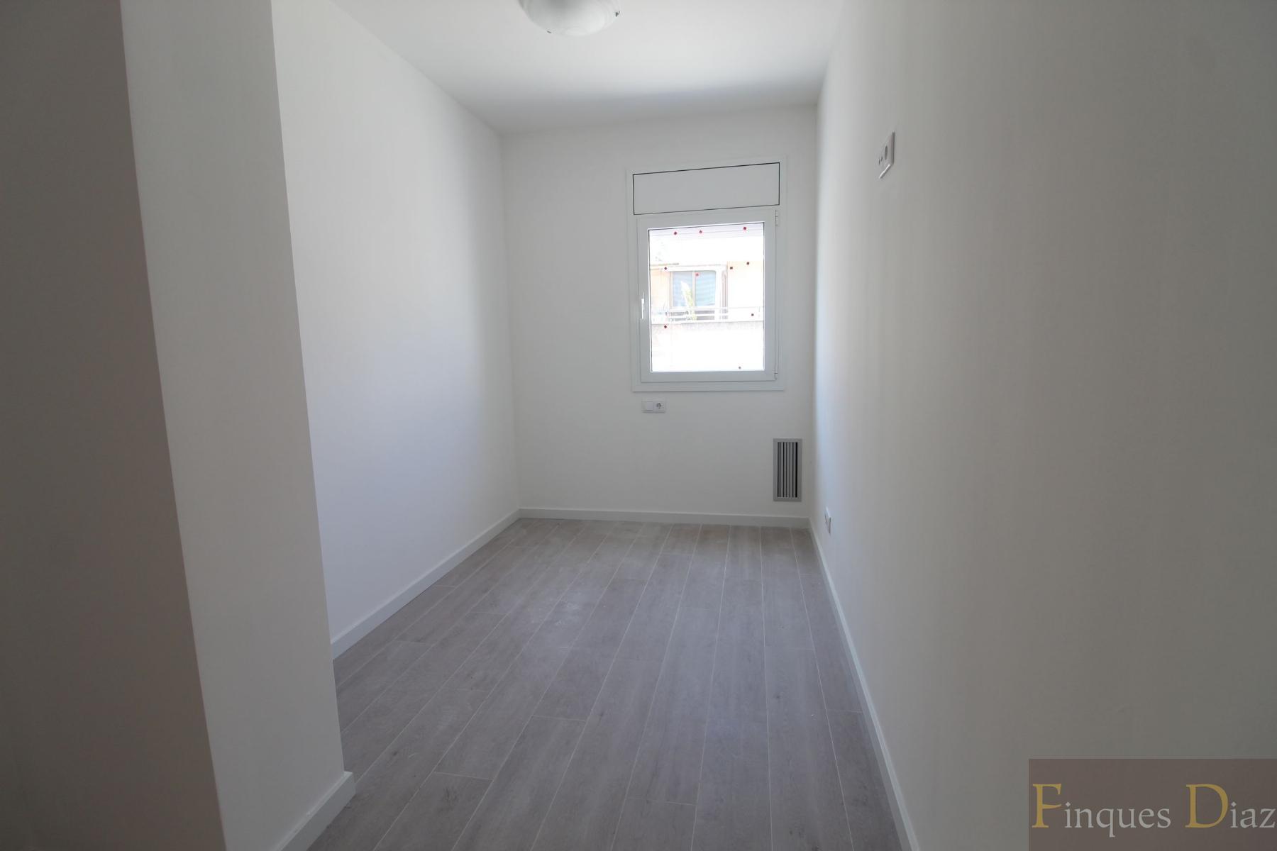 For sale of penthouse in Blanes