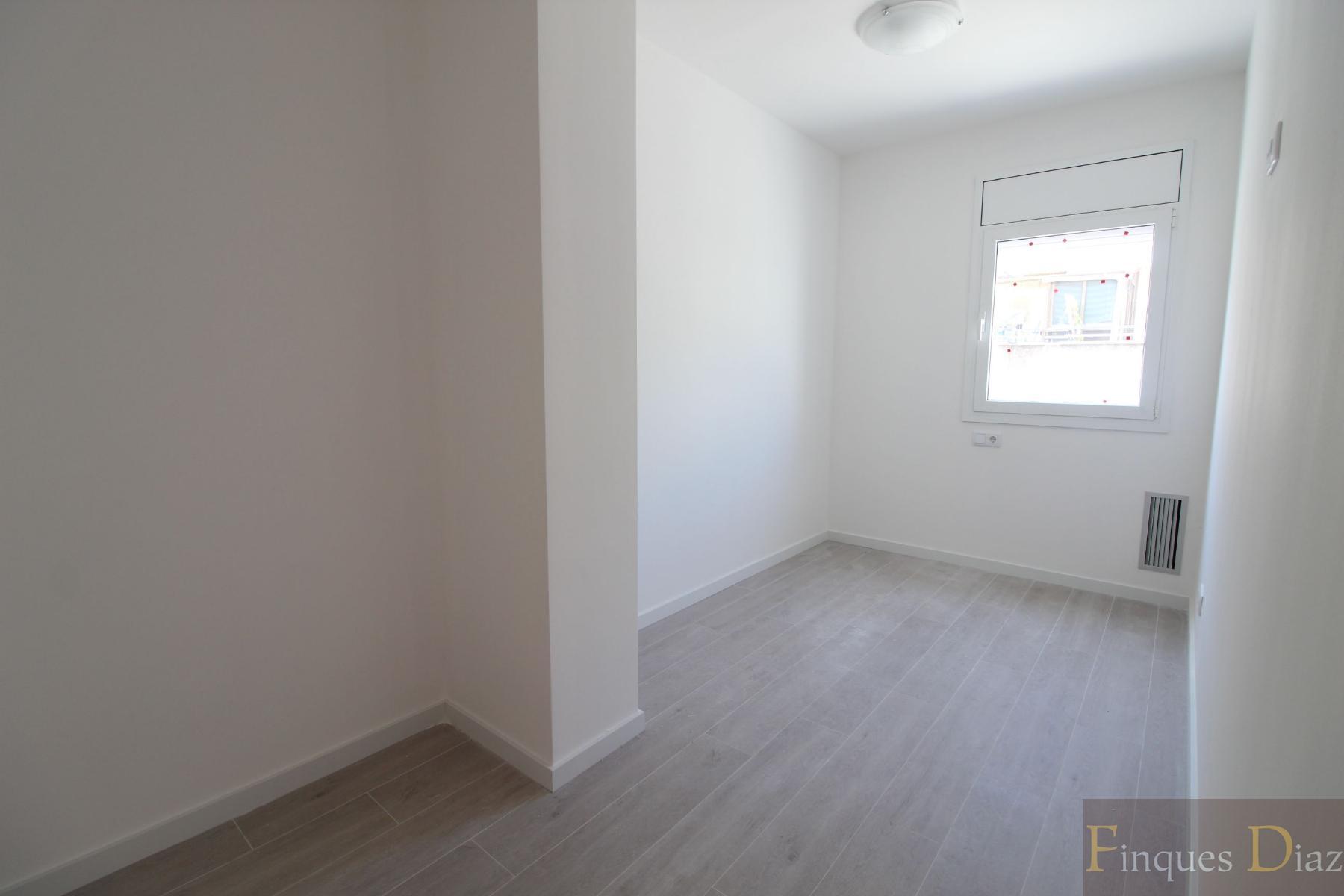 For sale of penthouse in Blanes