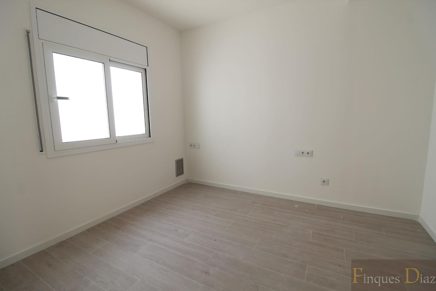 For sale of penthouse in Blanes