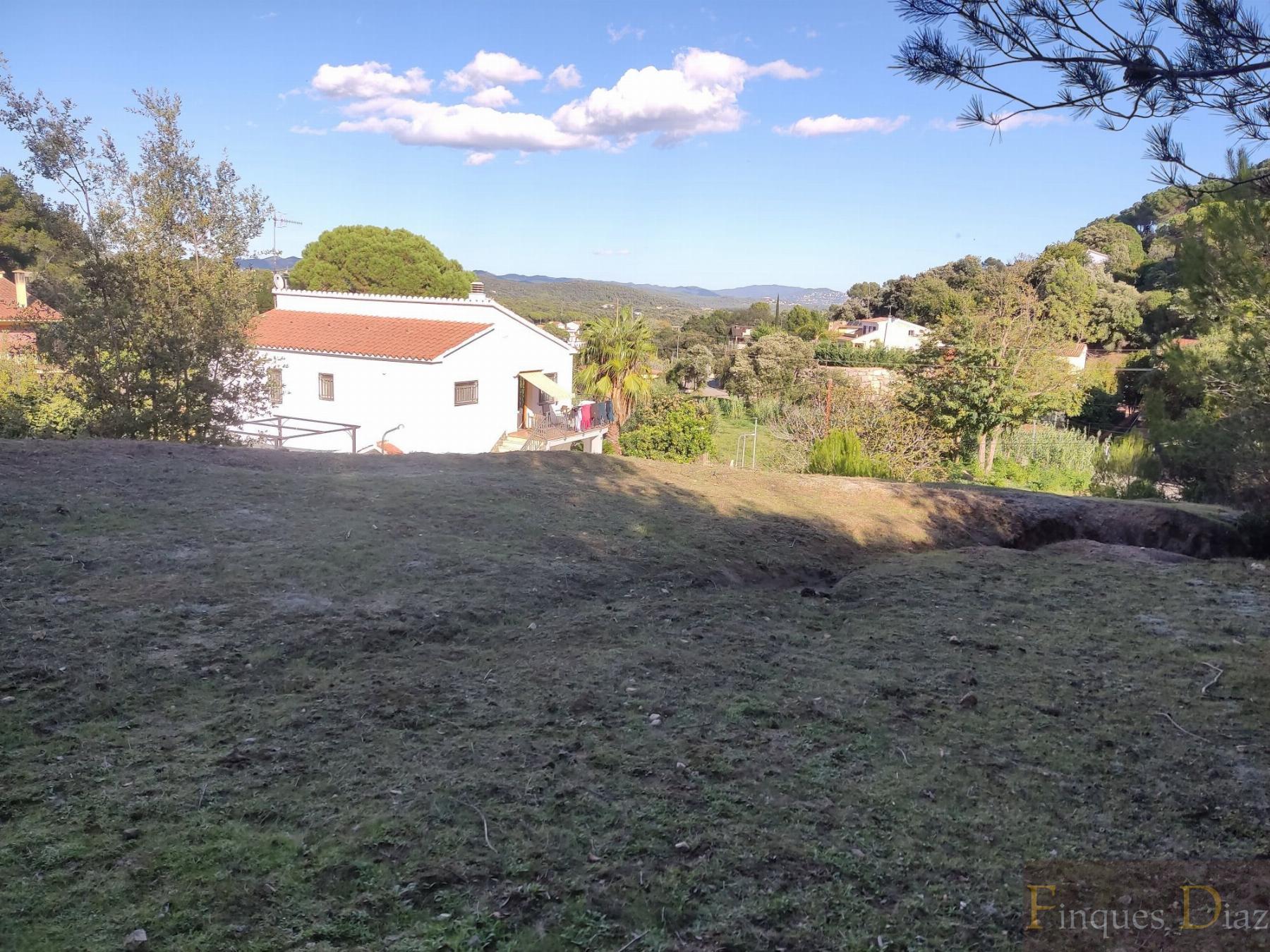 For sale of land in Palafolls