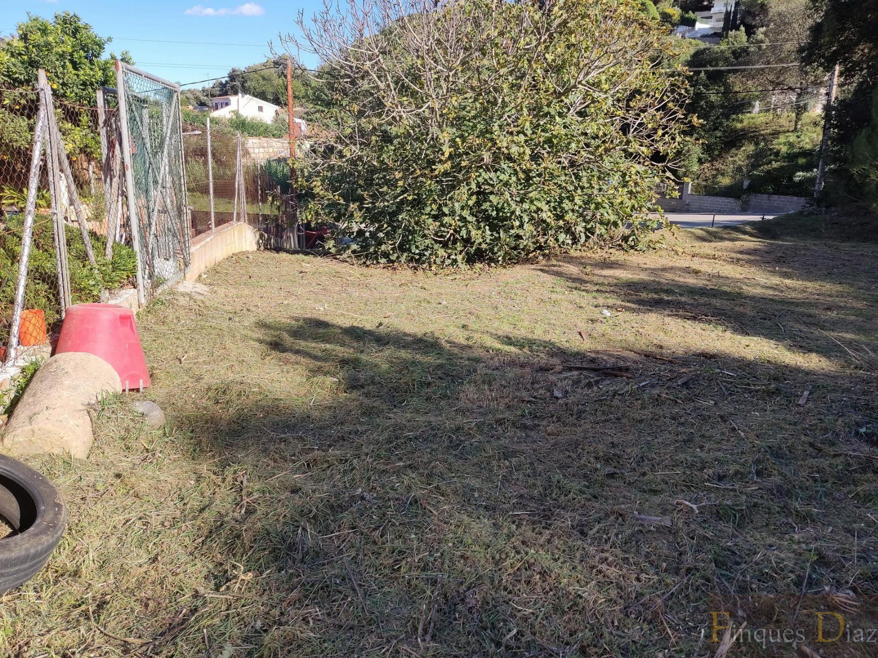 For sale of land in Palafolls
