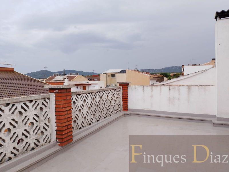 For sale of flat in Palafolls