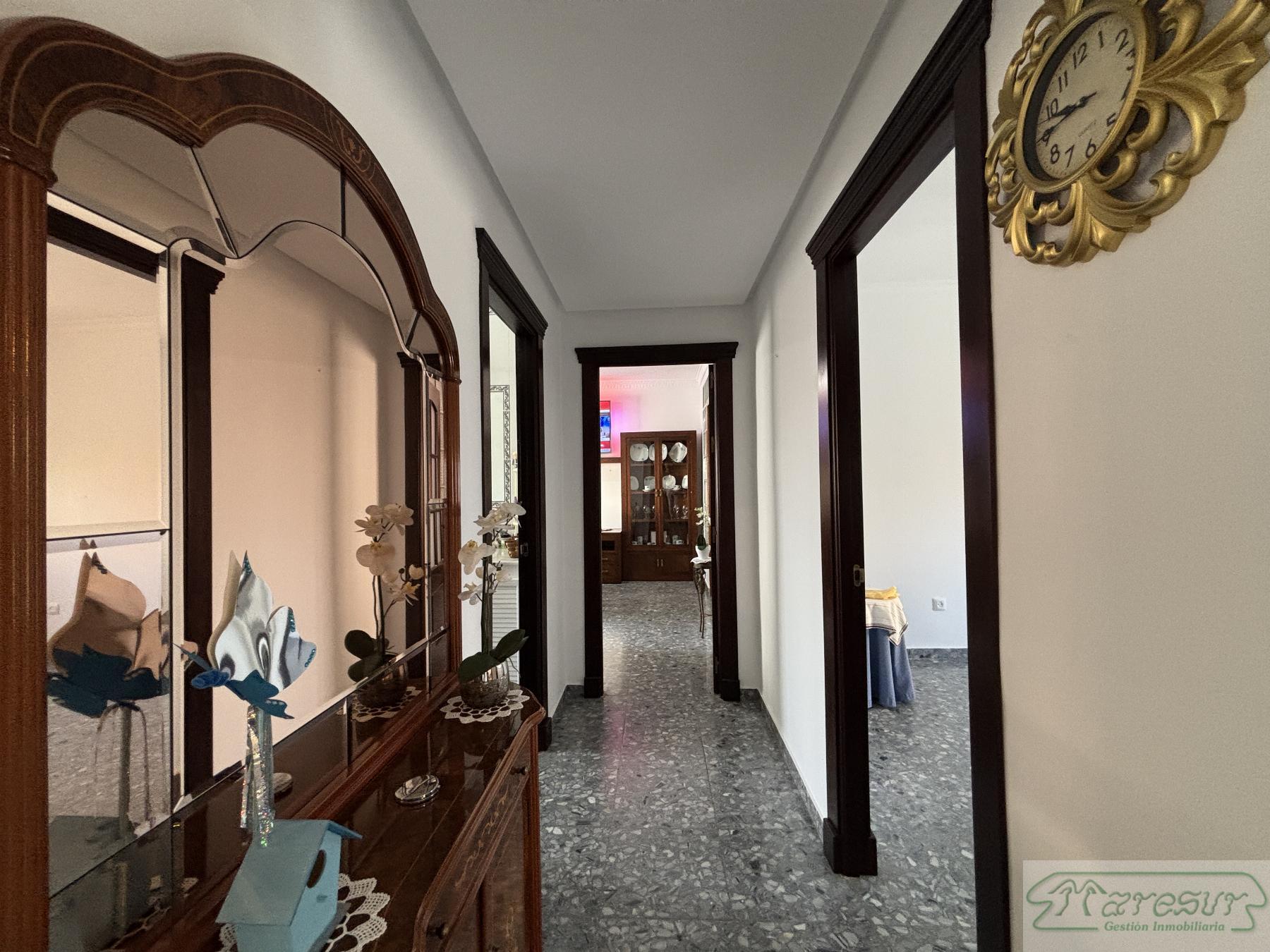 For sale of house in San Fernando