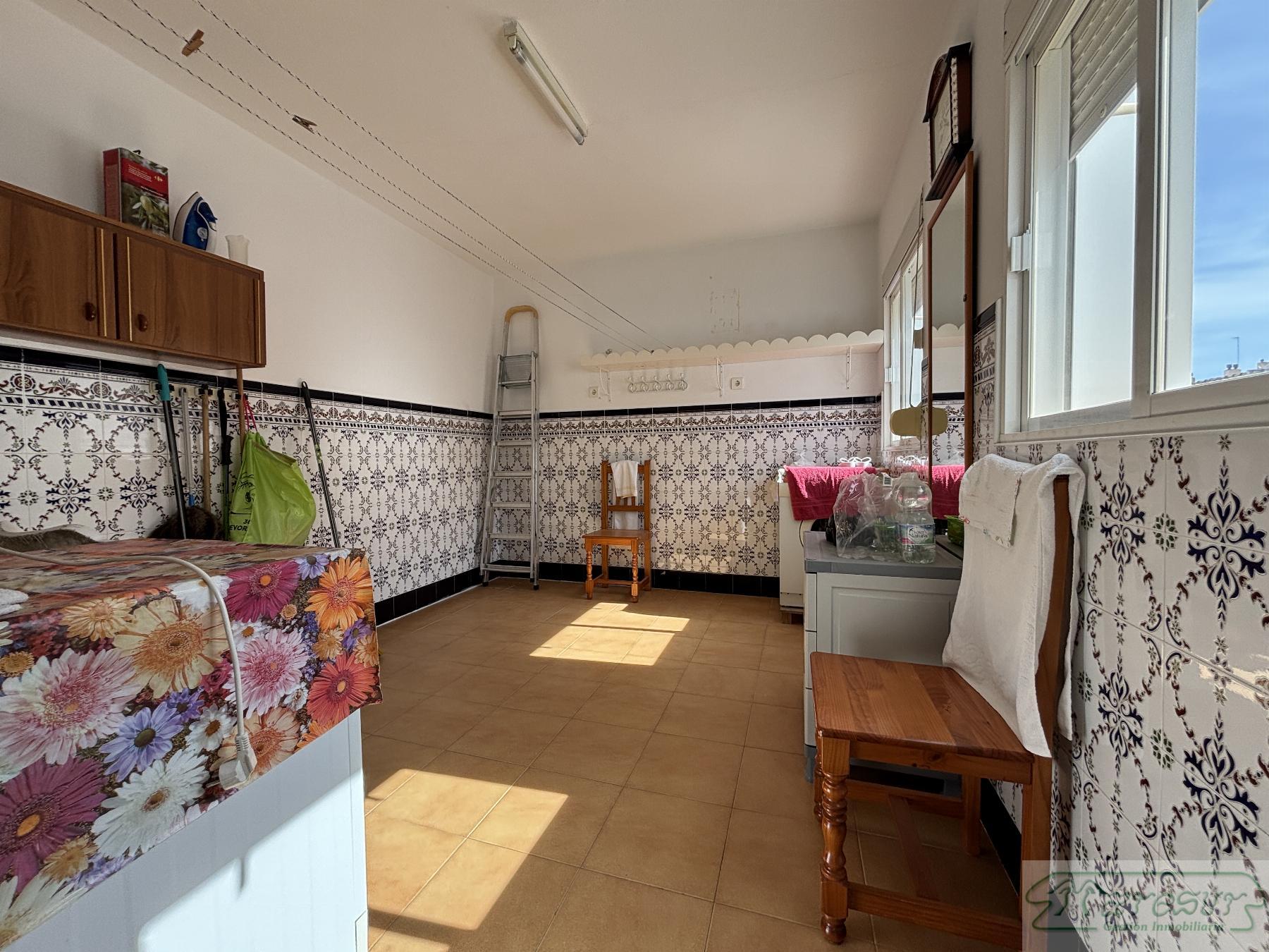 For sale of house in San Fernando