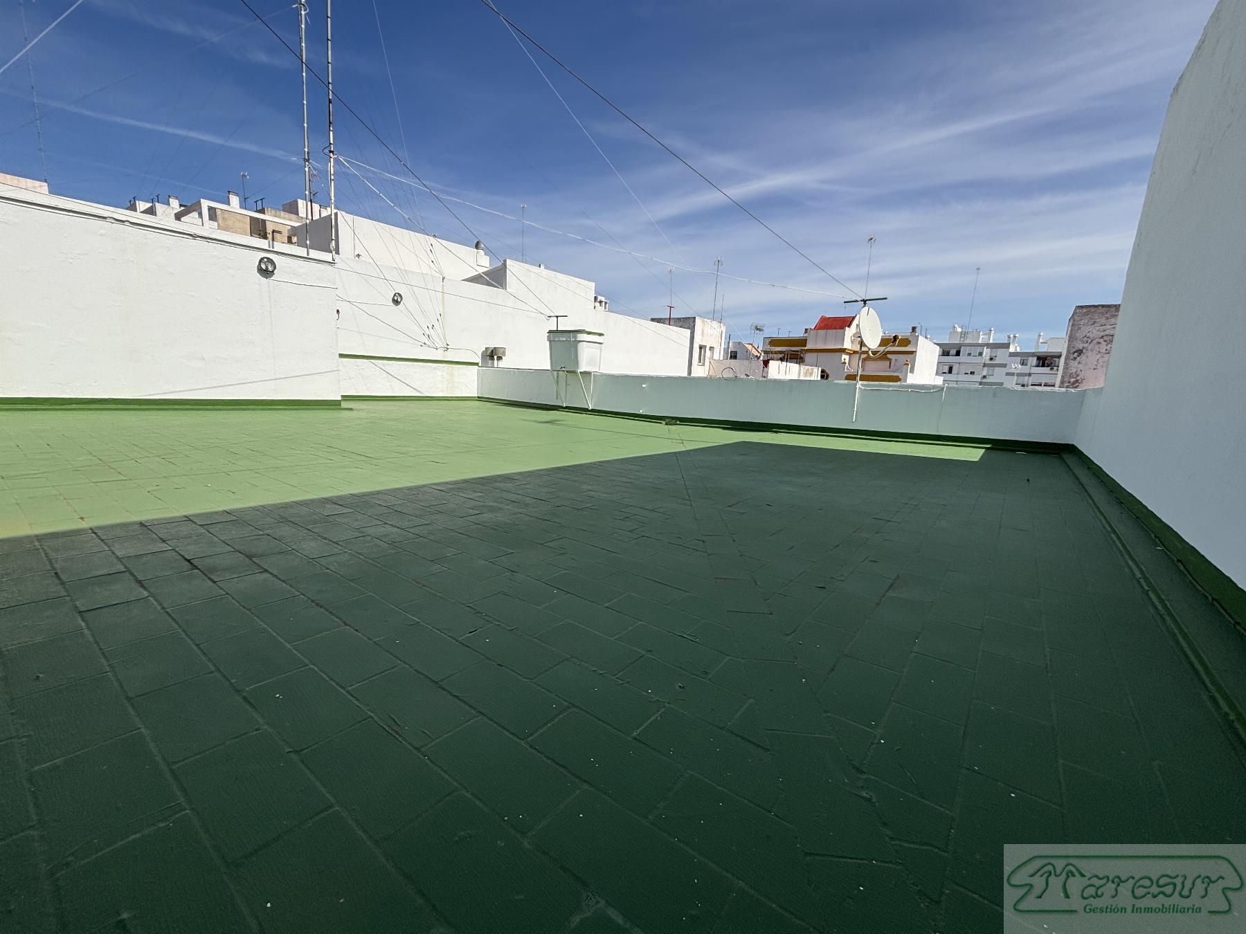 For sale of house in San Fernando