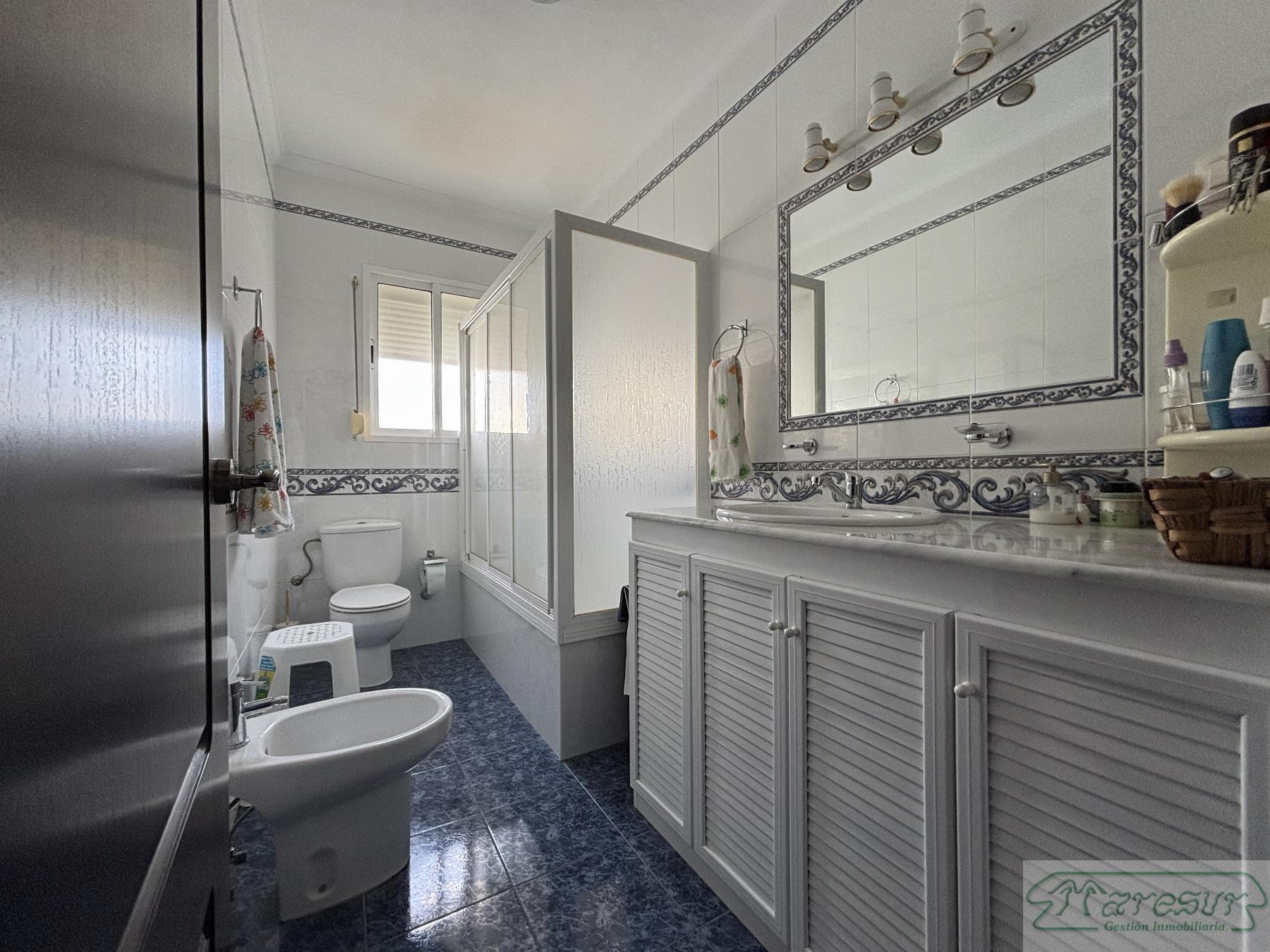For sale of house in San Fernando