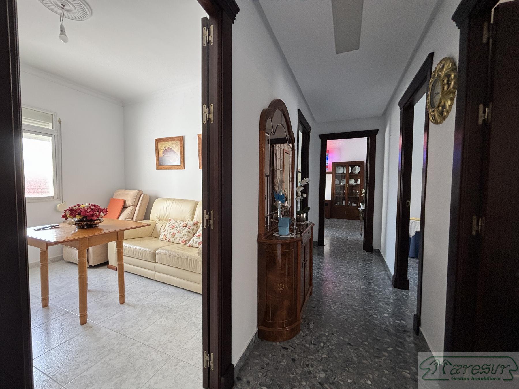For sale of house in San Fernando
