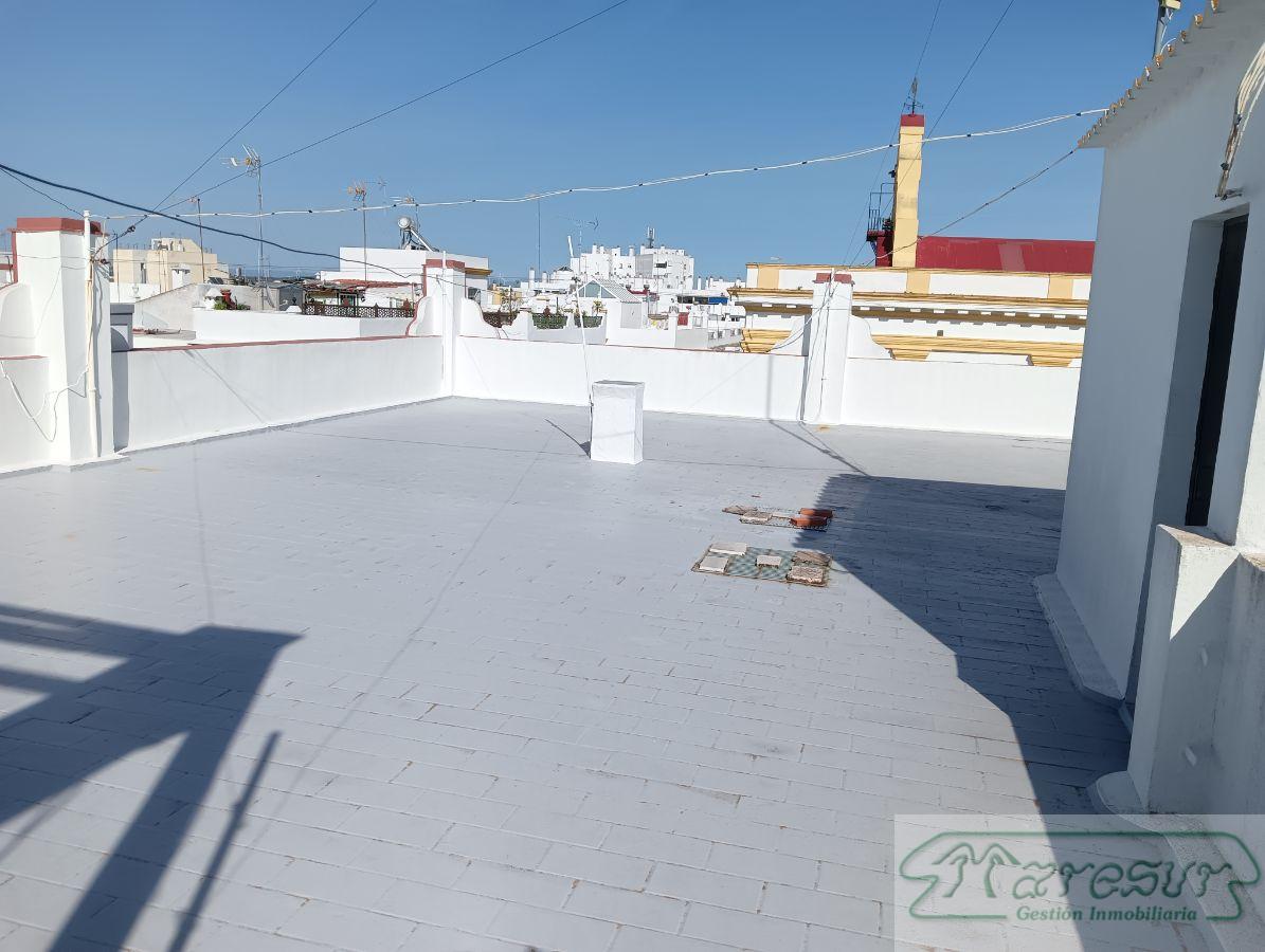 For sale of house in San Fernando