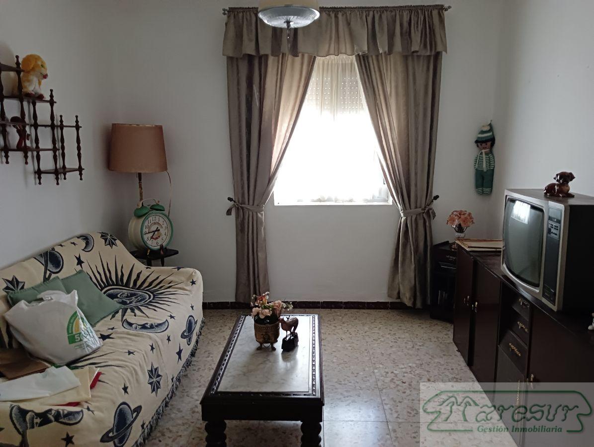 For sale of house in San Fernando