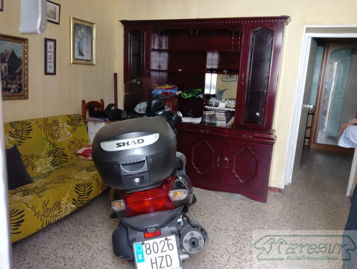 For sale of house in San Fernando