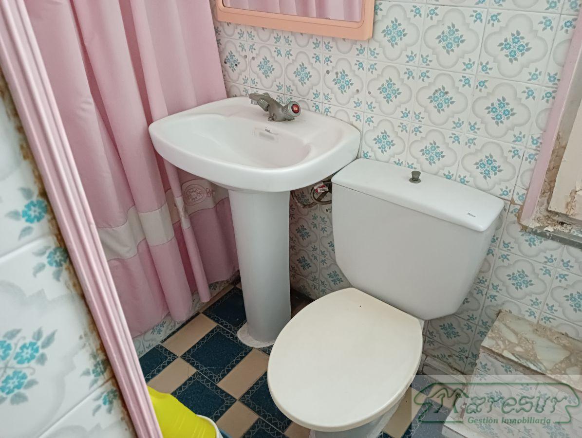 For sale of house in San Fernando