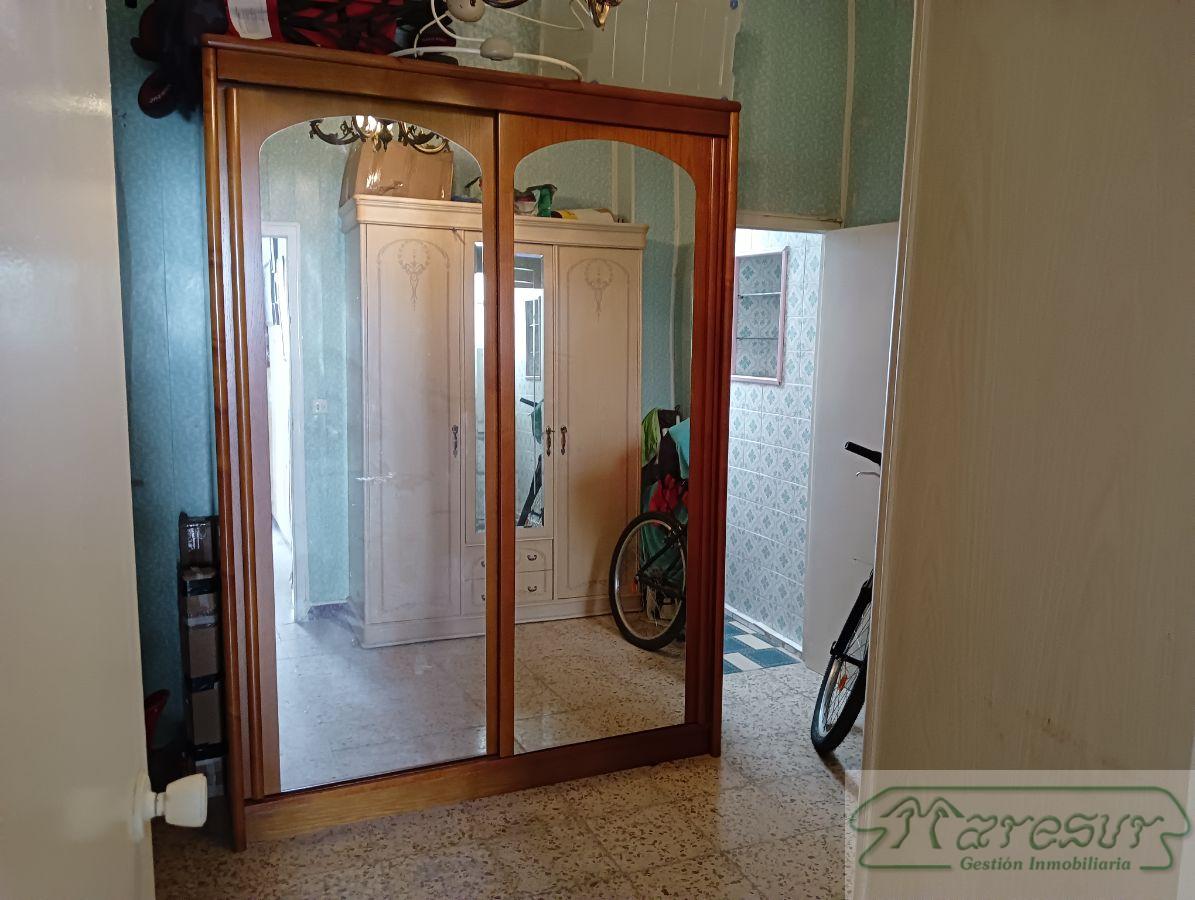 For sale of house in San Fernando